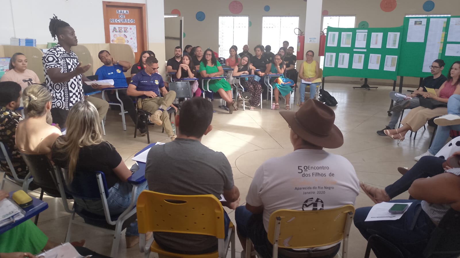 Africa em Nós - profissionais da educação 01 - CAPA