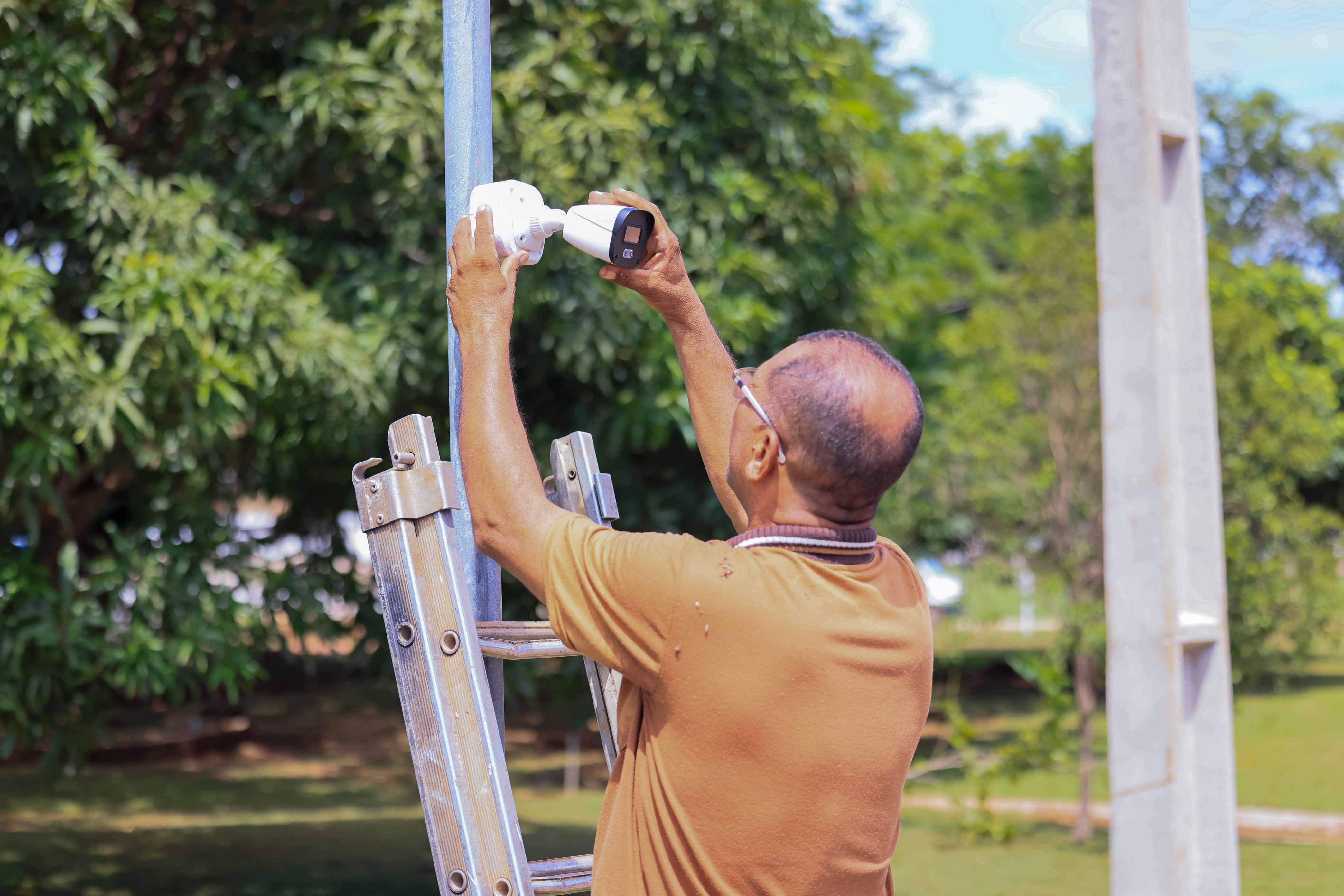 Monitoramento por cameras - na foto Luis Carlos - Edu Fortes (10)