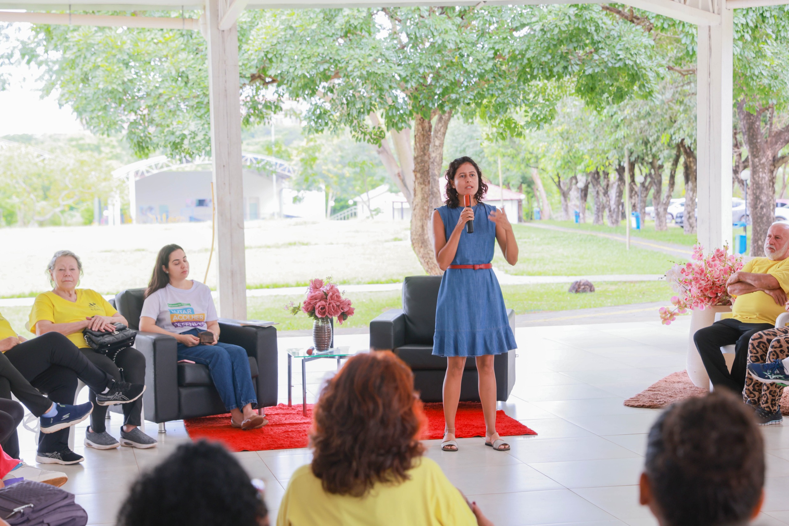 Prefeitura promove roda de conversa sobre as diversas faces da violência contra mulher
