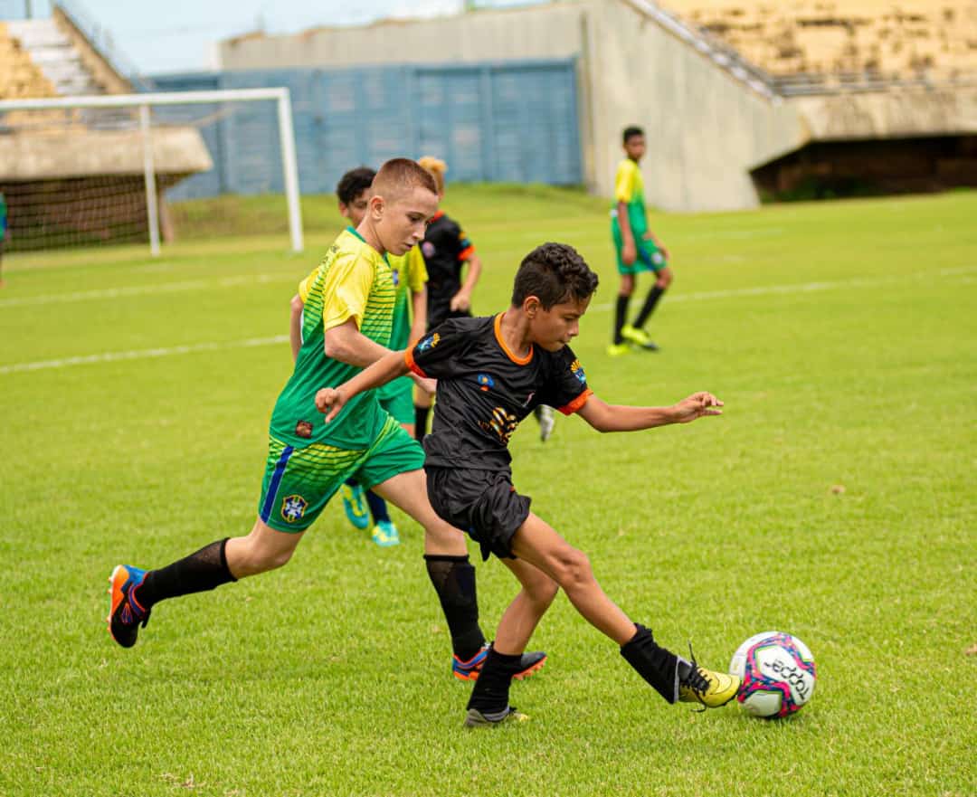 Começa o 1º Campeonato 'Olé nas Drogas' categoria de base de futebol de campo 2022