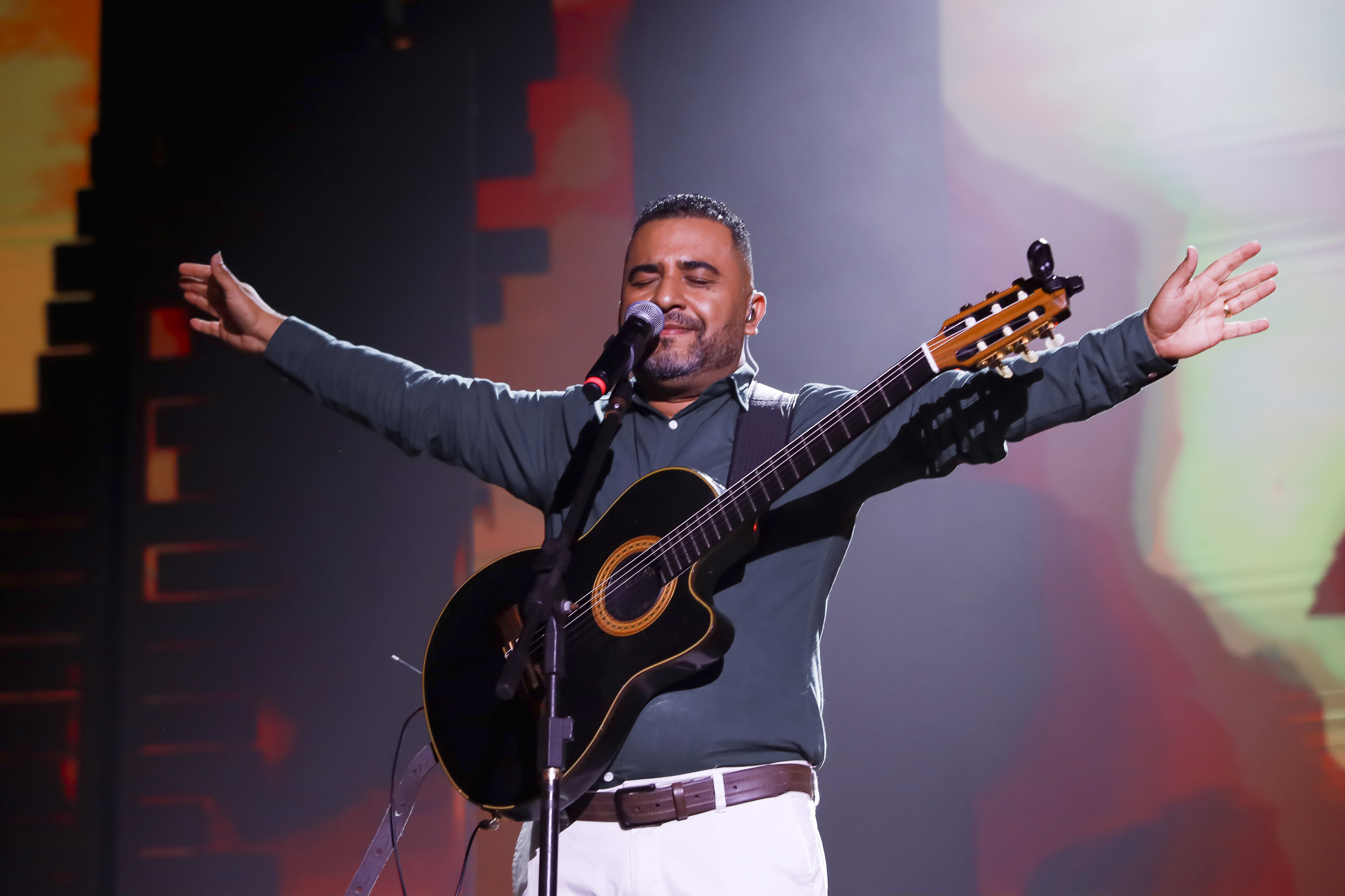 Juninho Cassimiro abre a primeira noite de shows do Capital da Fé, neste sábado, 14