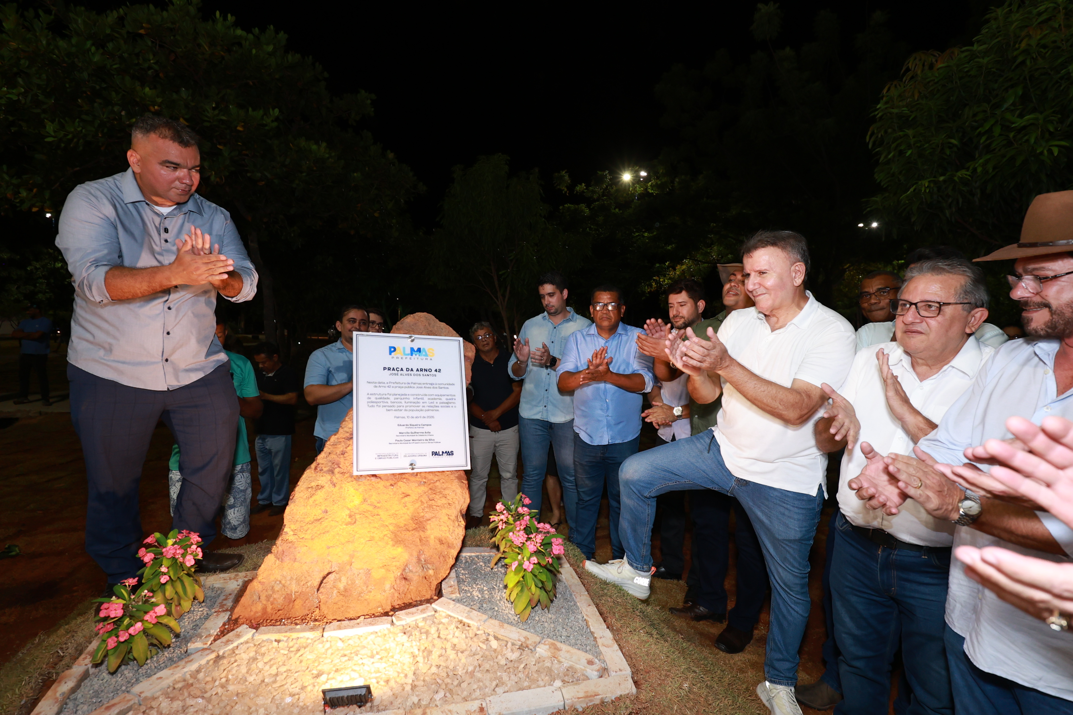 Prefeitura de Palmas entrega revitalização da praça José Alves dos Santos na Arno 42