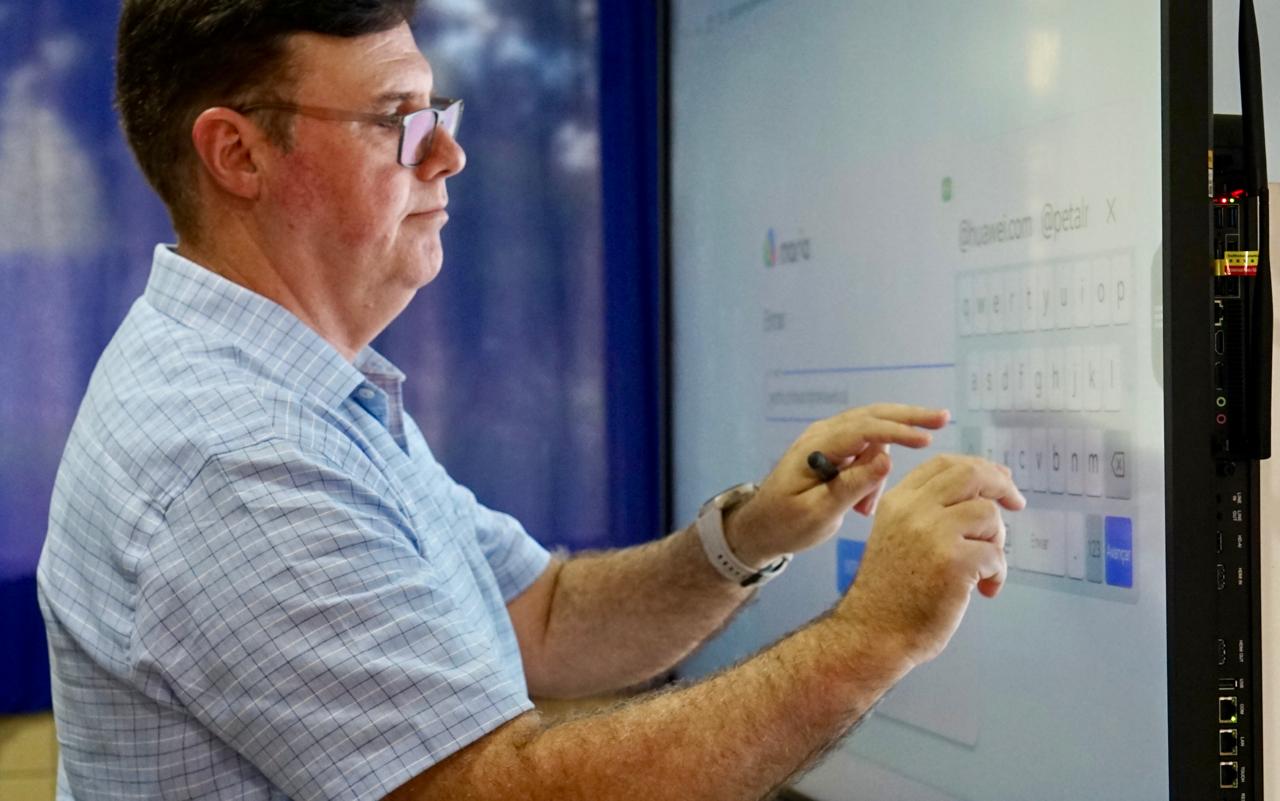 “Percebo um maior engajamento por parte de alguns professores, que têm incorporado a ferramenta à sua prática pedagógica” - Geofrei Kühleis, professor de Matemática