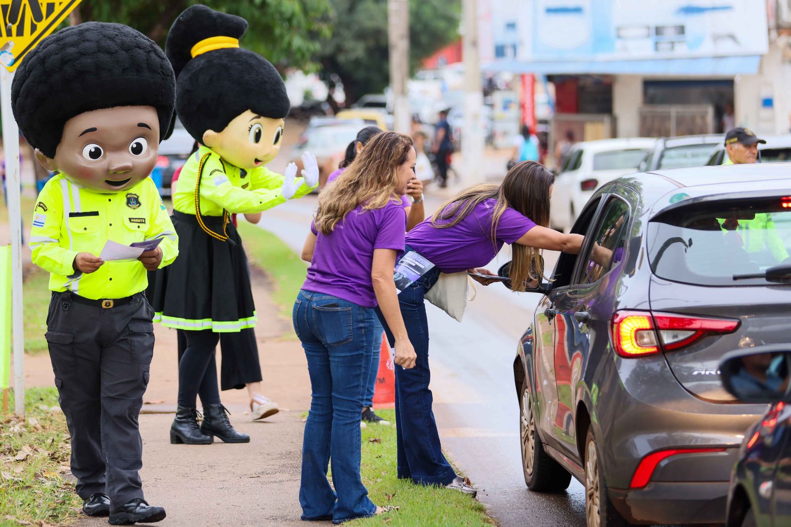 Mascotes “Vidinha” e “Amarelinho” participaram da ação