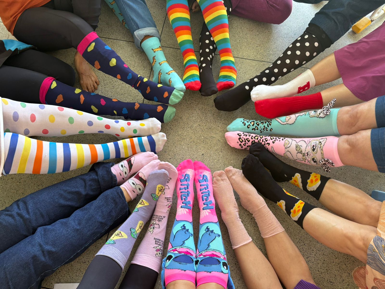 Dia Internacional da Síndrome de Down: campanha das meias coloridas promove inclusão em unidades da rede municipal de Palmas