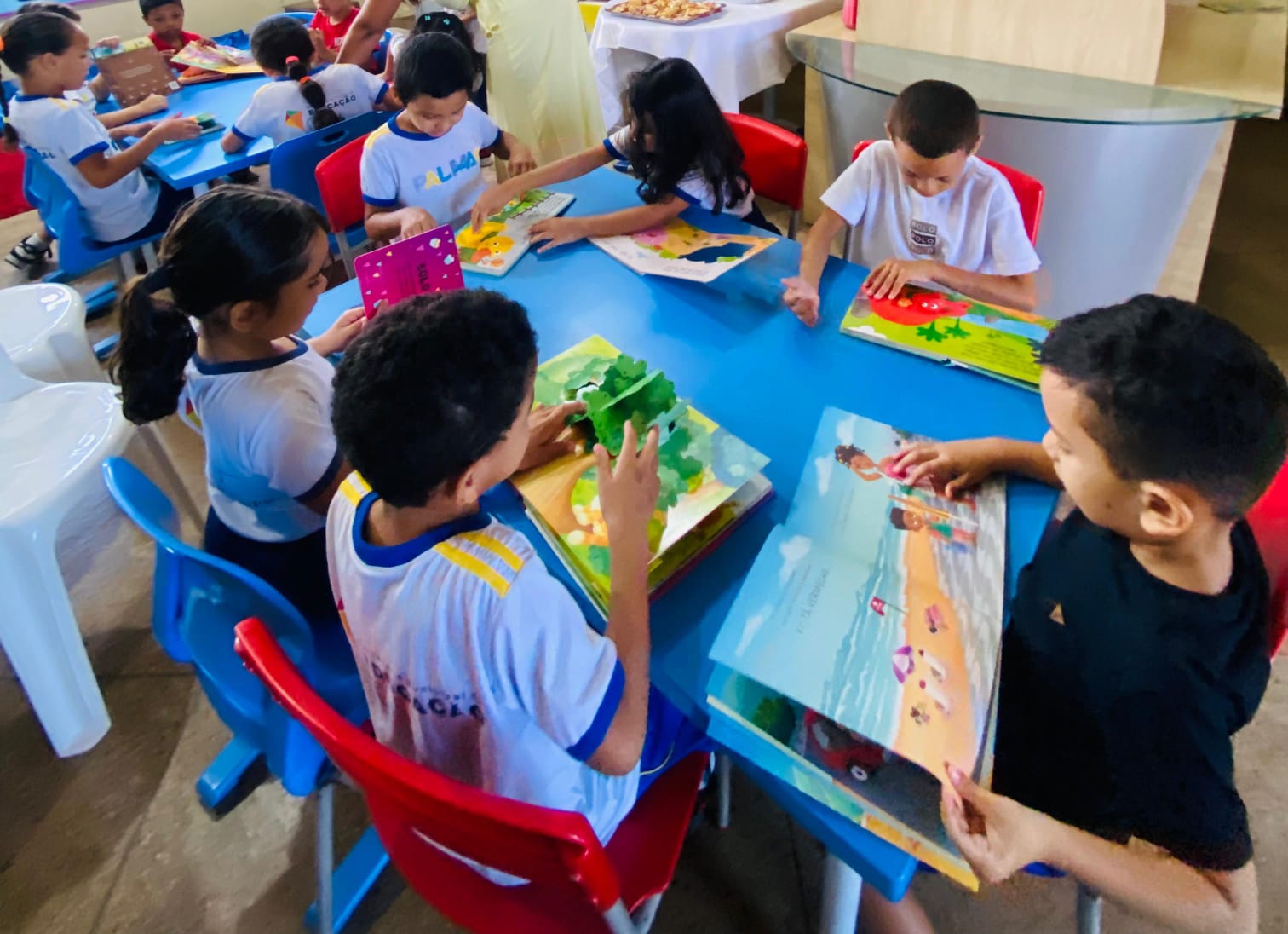 I Café Literário abre programação de leitura na Escola Monteiro Lobato
