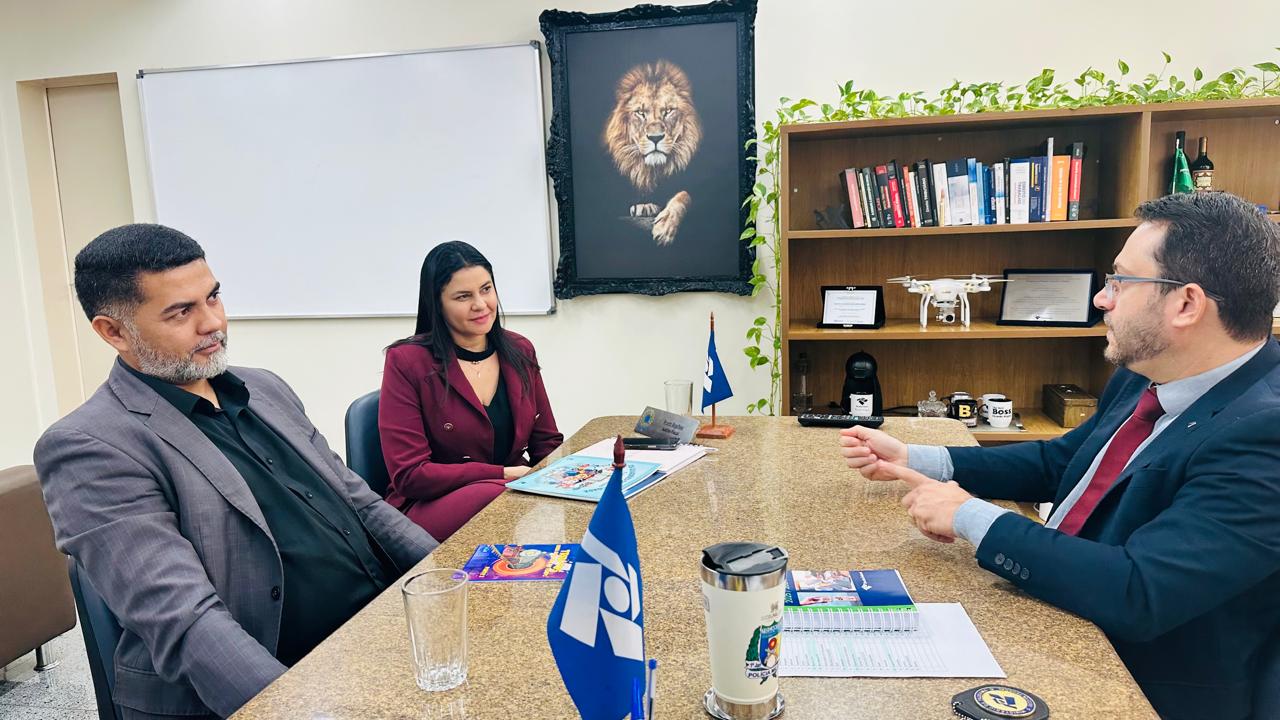 Educação de Palmas busca parceria com Receita Federal para fortalecer cidadania fiscal e inovação nas escolas