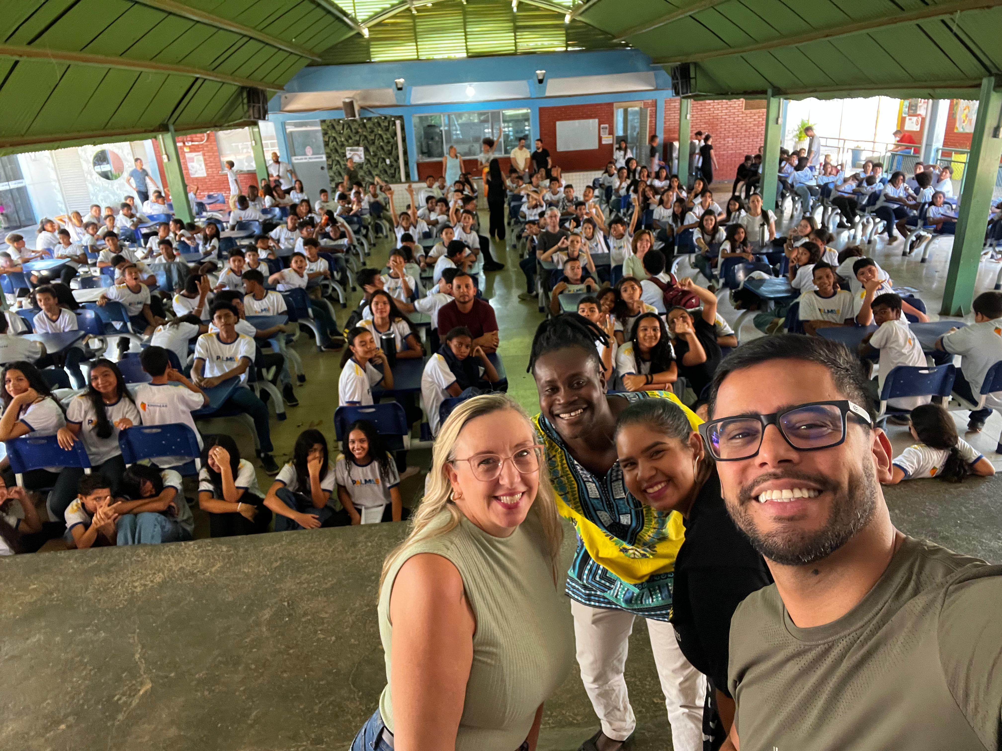 Palestra antirracista na ETI Luiz Gonzaga reuniu cerca de 400 estudantes do ensino fundamental durante a Semana da Diversidade