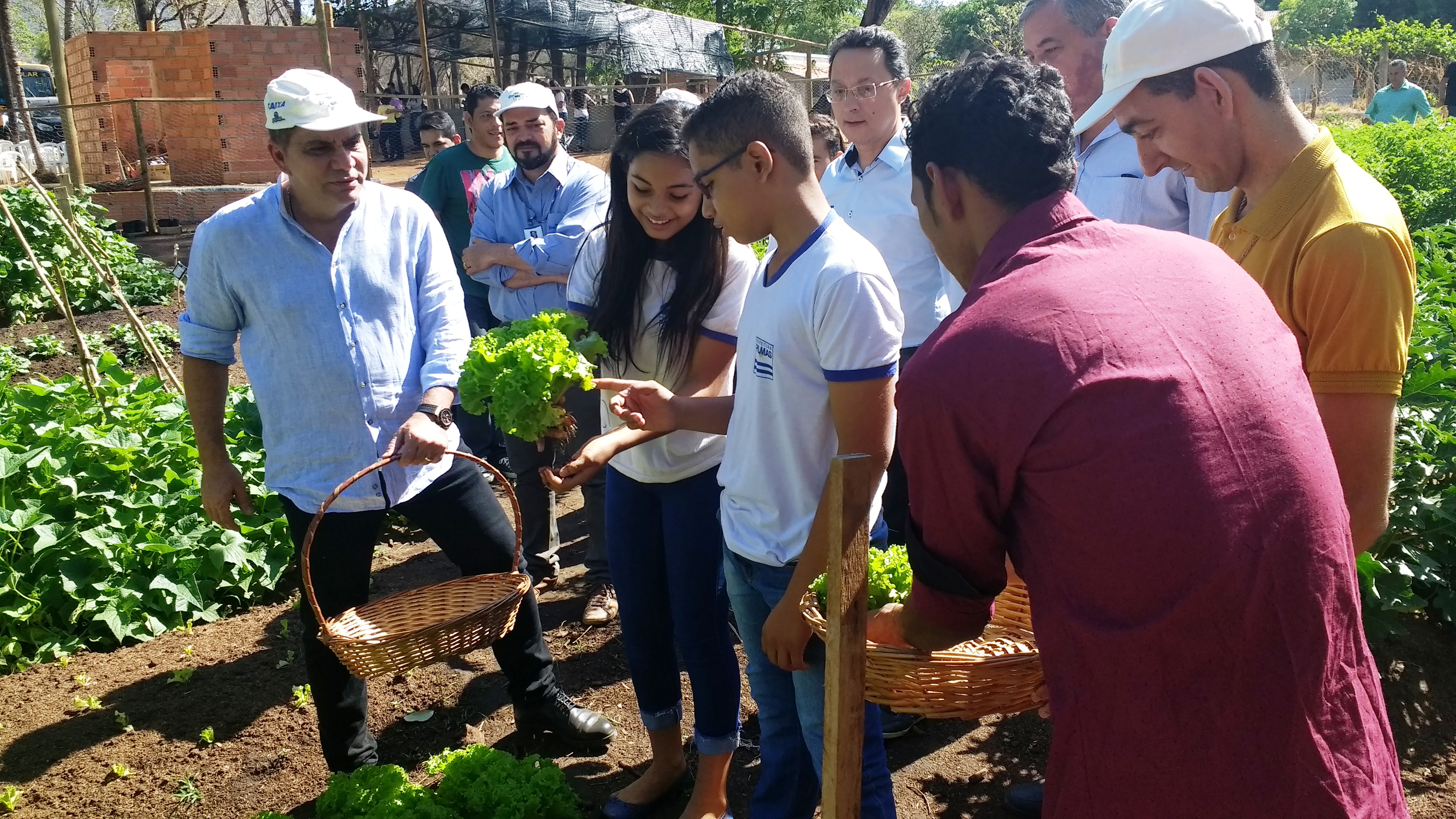 Prefeito Amastha visita ETI Fidêncio Bogo e assina projetos educacionais que visam à consciência socioambiental e à sustentabilidade