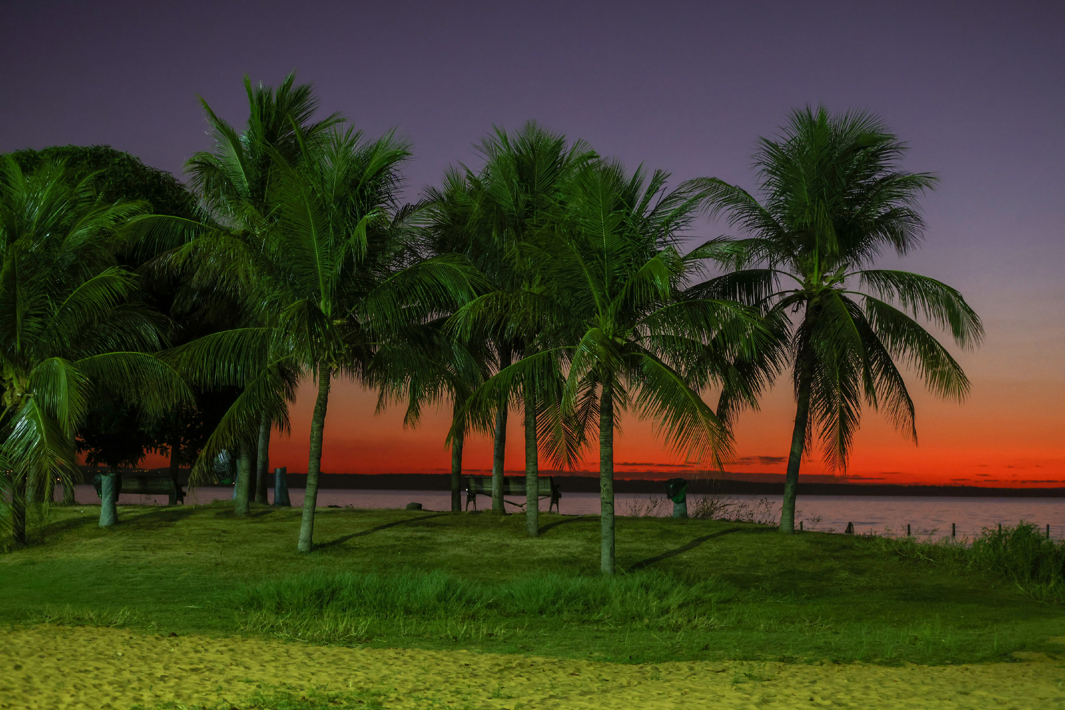 Por do Sol praia das Arnos - Foto Lia Mara (1)