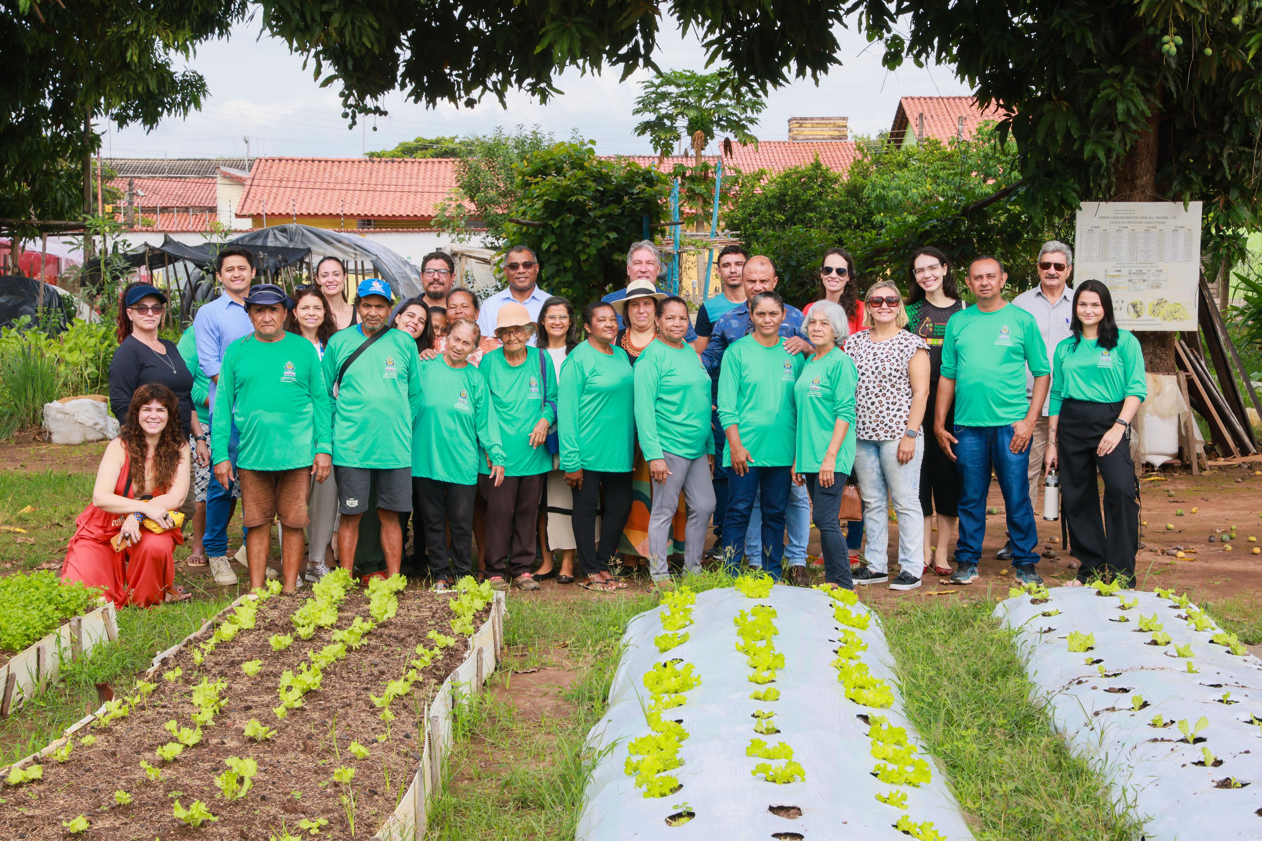 Fortalecimento da agricultura urbana com as hortas comunitárias 
