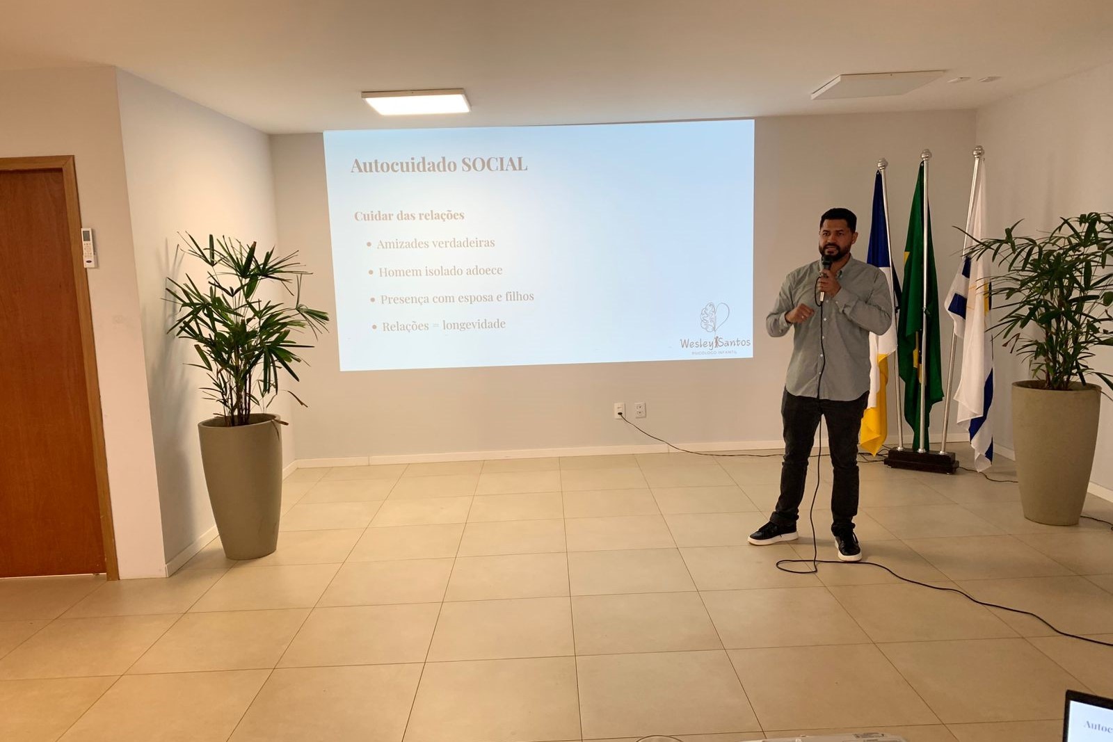 Novembro Azul: servidores da Educação de Palmas participam de palestra sobre masculinidade e autocuidado 