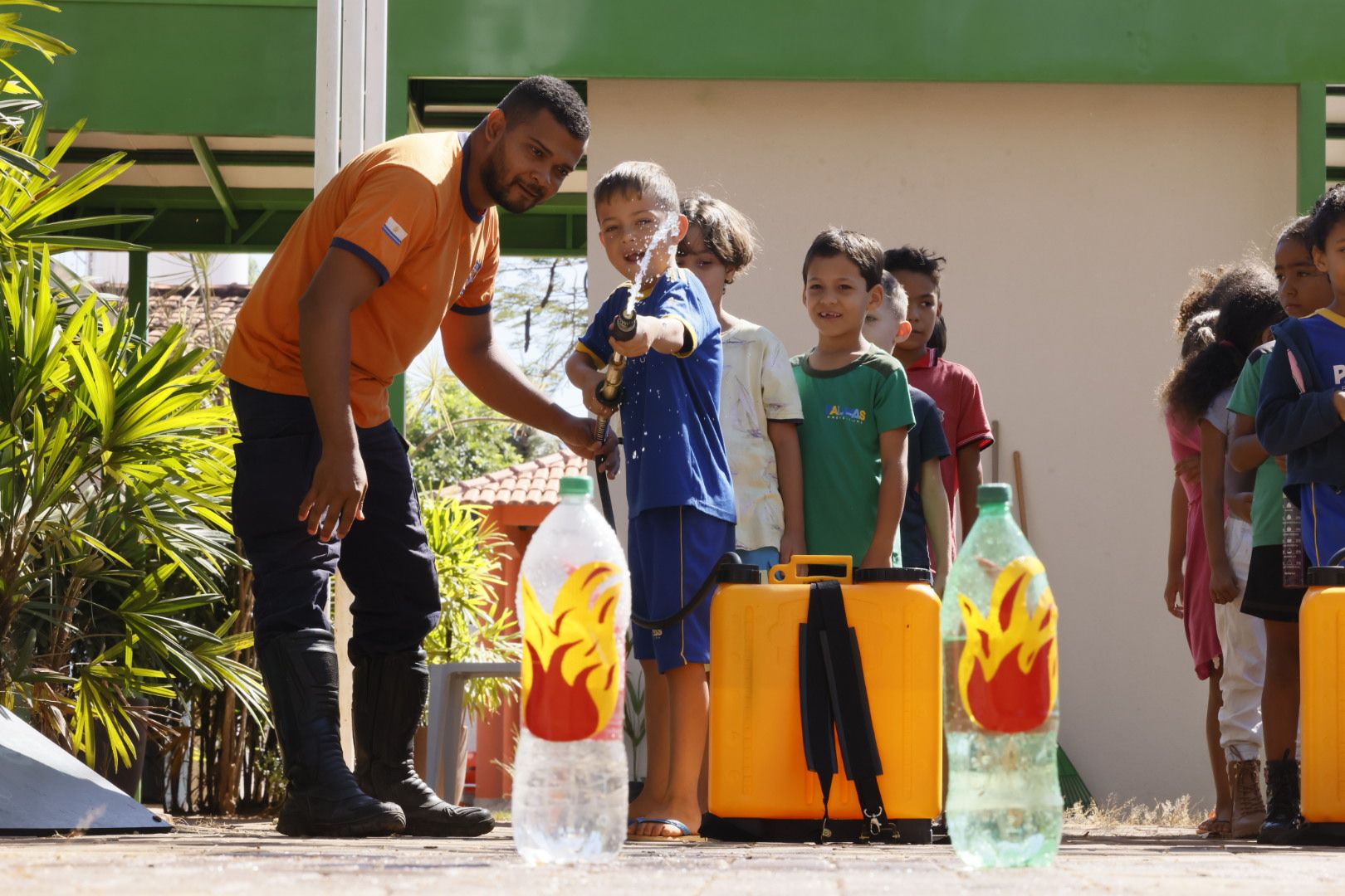 Estudantes aprendem brincando e se tornam aliados na prevenção aos incêndios florestais em Palmas