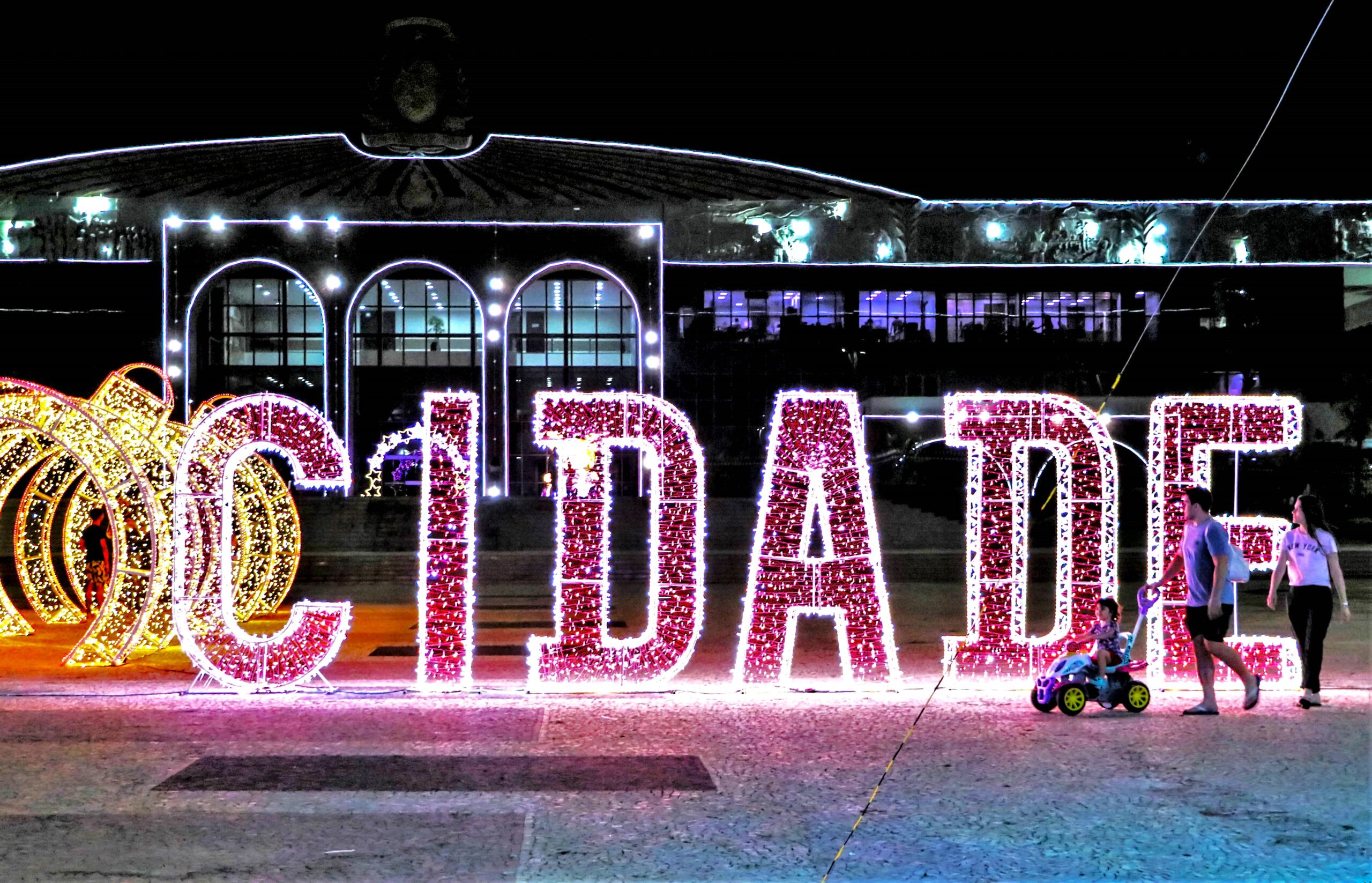 Natal Luz da Prefeitura de Palmas leva magia natalina à região de Taquaralto nesta quarta-feira, 17