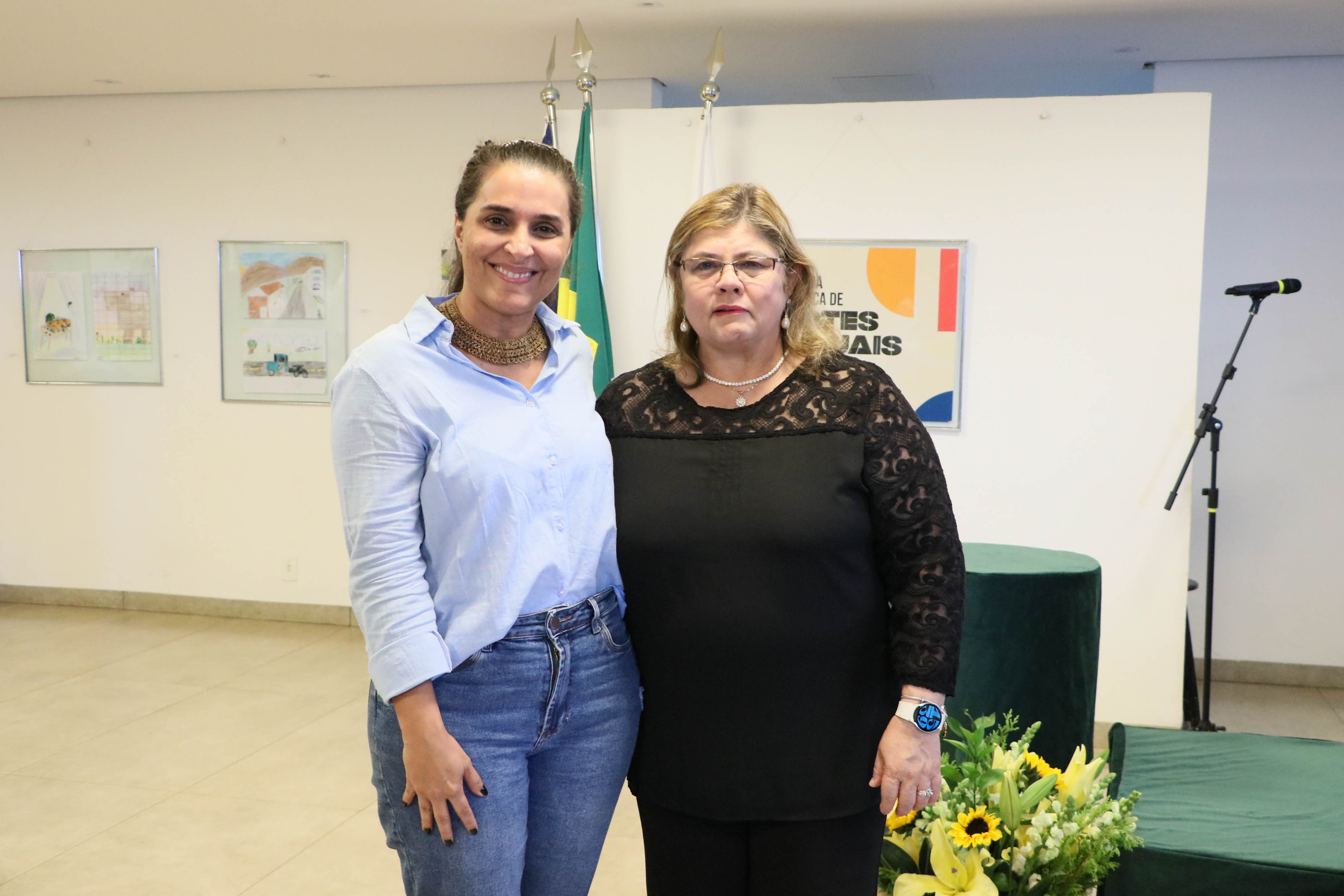 As presidentes da Fundação Cultural, Luara Aquino (à direita), e do Conselho Municipal de Políticas Culturais, Thamise Silva, defendem como essencial a integração da população no planejamento cultural de Palmas