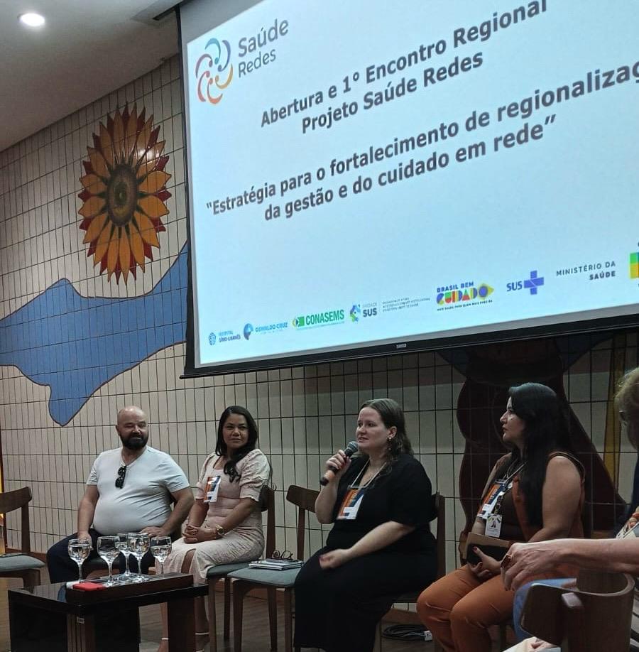 Secretária Dhiene fala do compromisso de Palmas como município-polo na colaboração com a rede de saúde - Foto: Semus