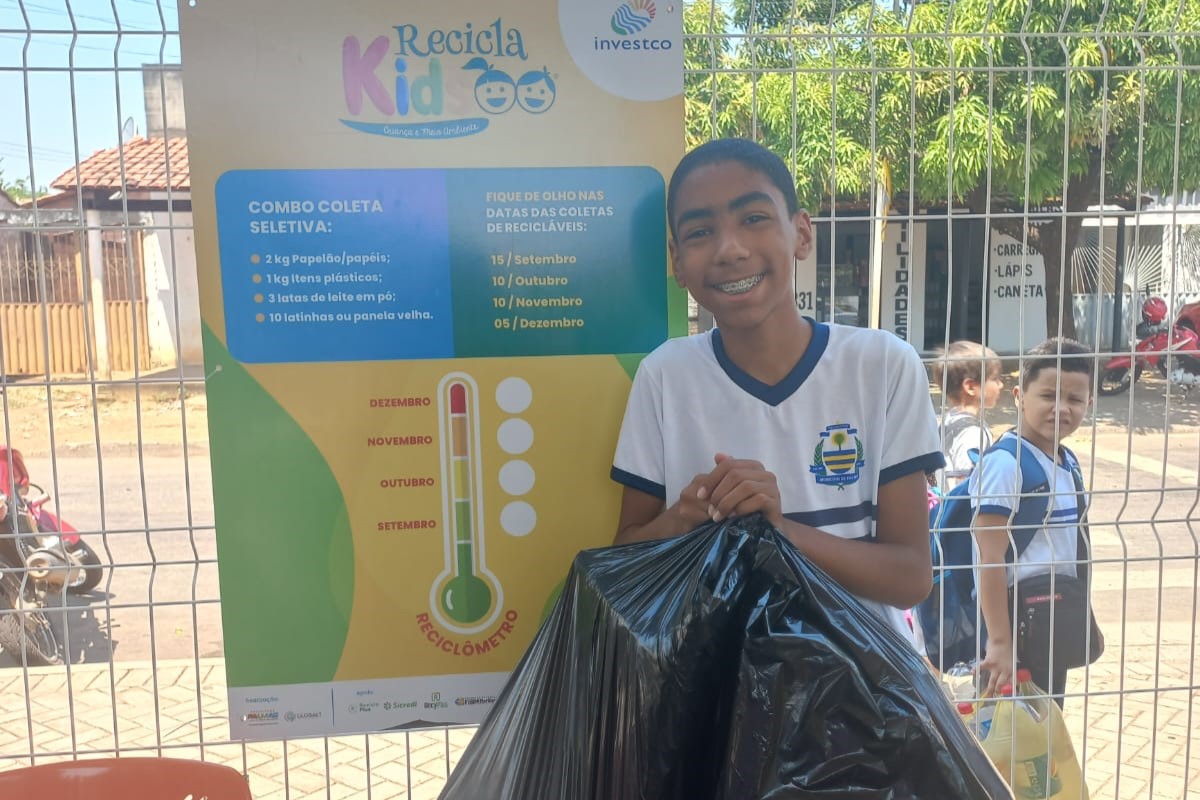 Escola Municipal Thiago Barbosa promove ação de coleta de produtos recicláveis