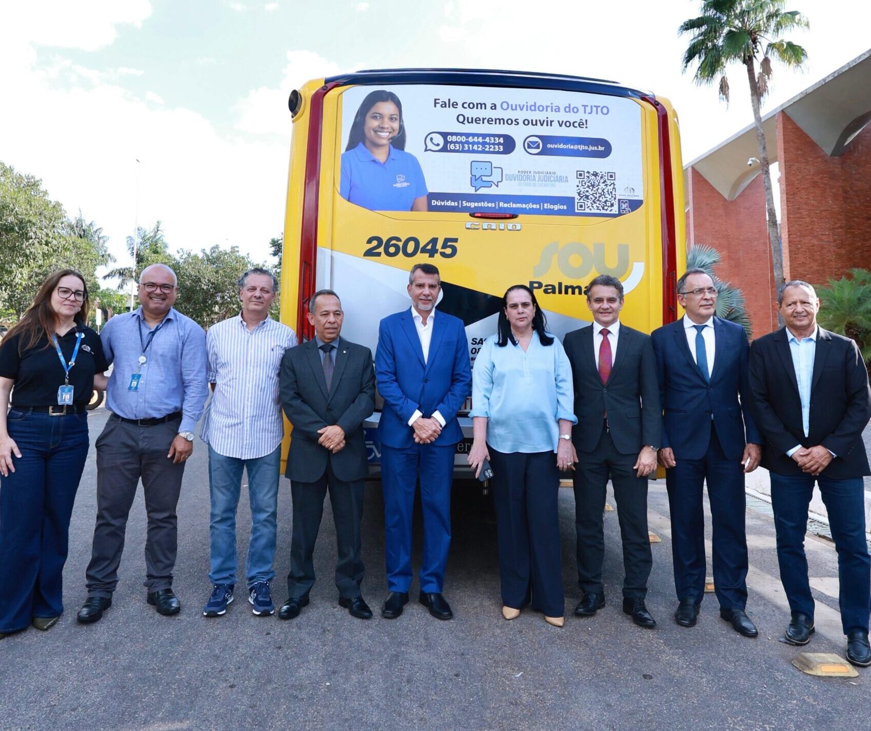 Ônibus do transporte coletivo recebem primeiros adesivos da campanha da Ouvidoria Judiciária