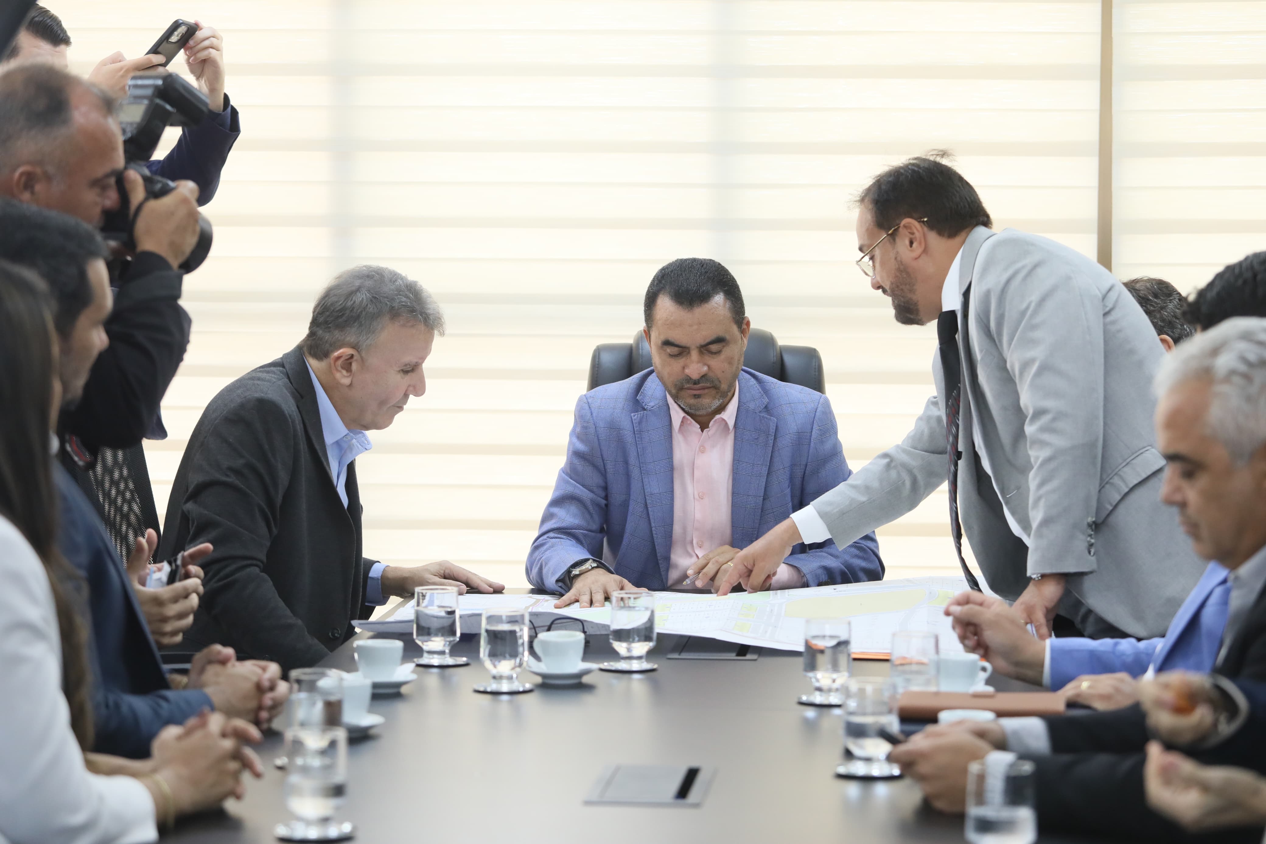 Encontro resultou em importantes avanços nas áreas de infraestrutura, educação e regularização fundiáriaFoto: Edu Fortes