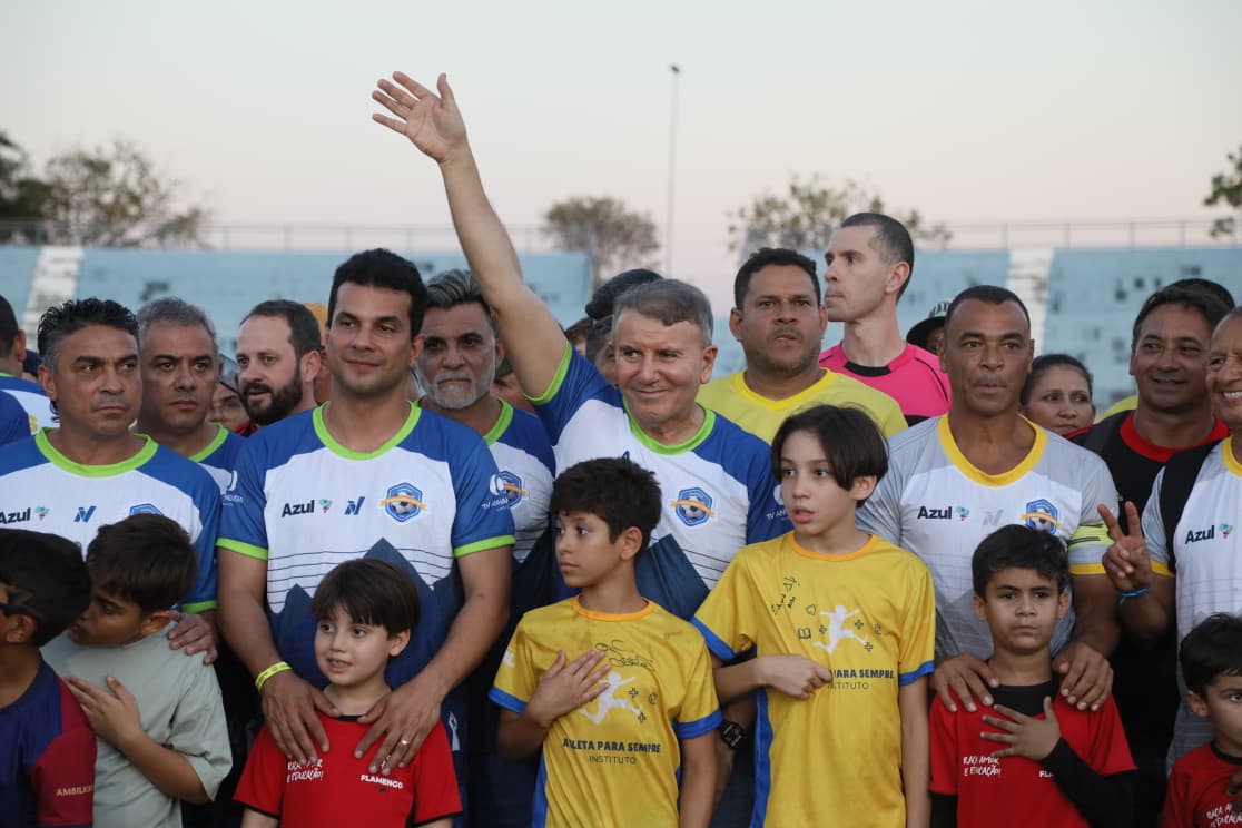 Eduardo Siqueira Campos prestigia Futebol Solidário e destaca impacto social e econômico do evento em Palmas