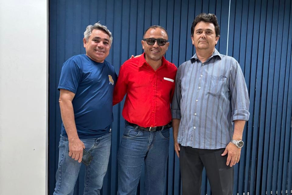 Previpalmas recebe representantes da Associação dos Deficientes Visuais do Tocantins