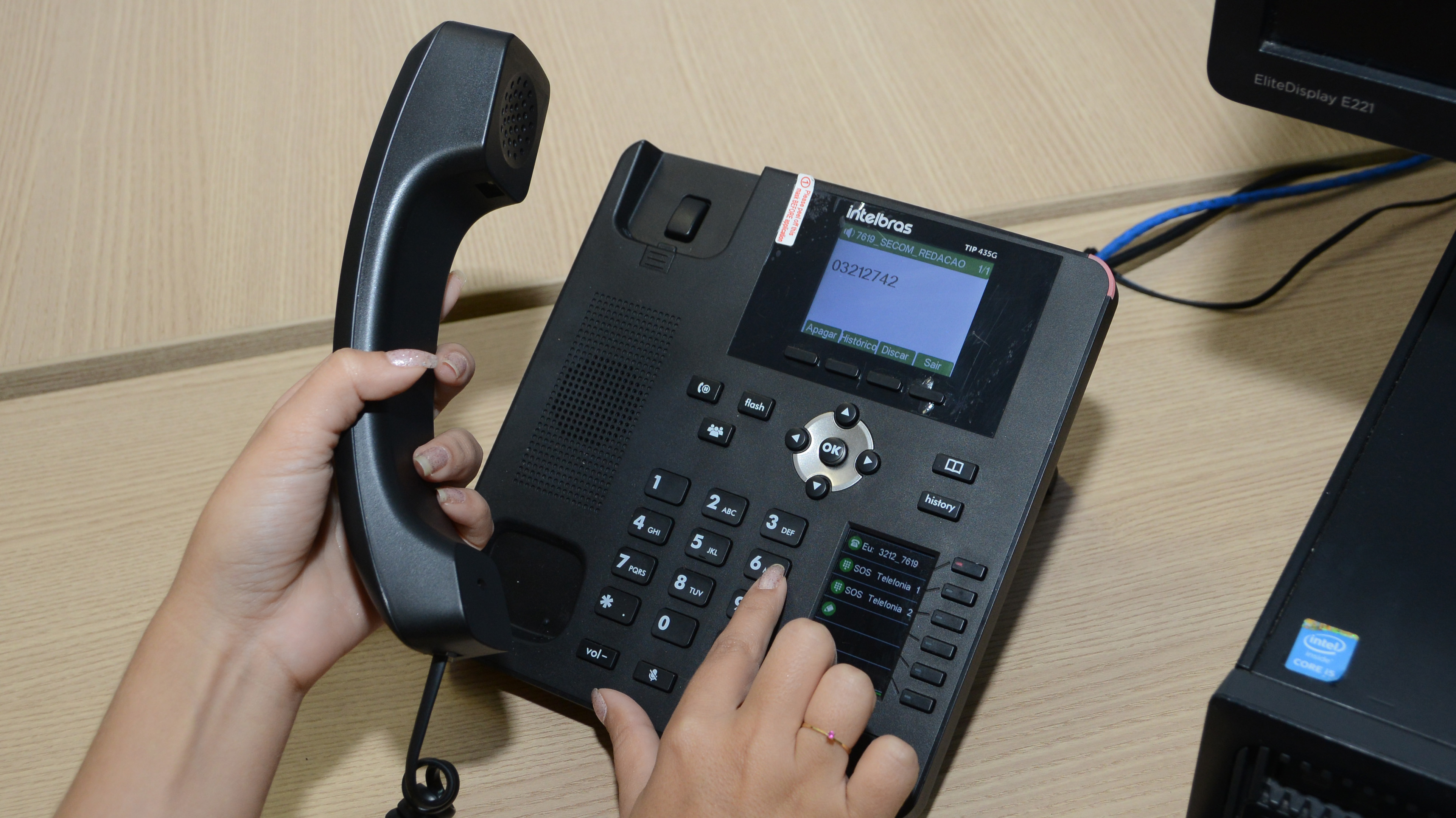 Em Palmas, cidadão pode tirar dúvidas e solicitar reparos e serviços públicos por telefone