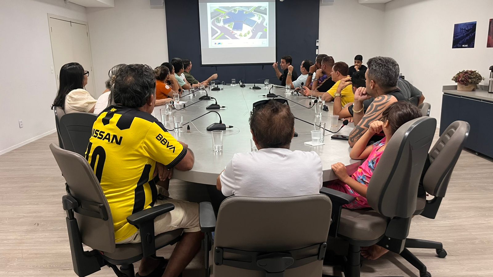 Prefeitura de Palmas apresenta projeto de revitalização do Camelódromo a comerciantes