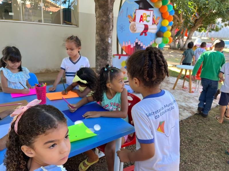 Escolas do campo se reúnem em ETI de Taquaruçu para programação do Palmas para o Brincar