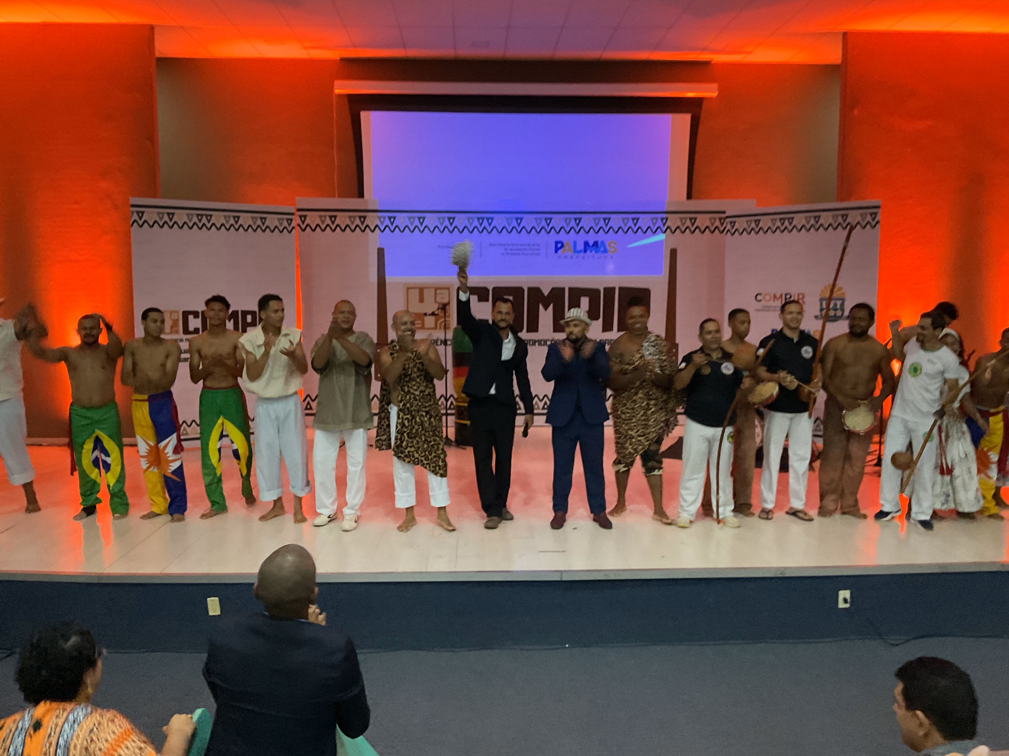 A Federação da Capoeira no Tocantins, Fecatins, organizou uma apresentação cênica contando a história da Capoeira