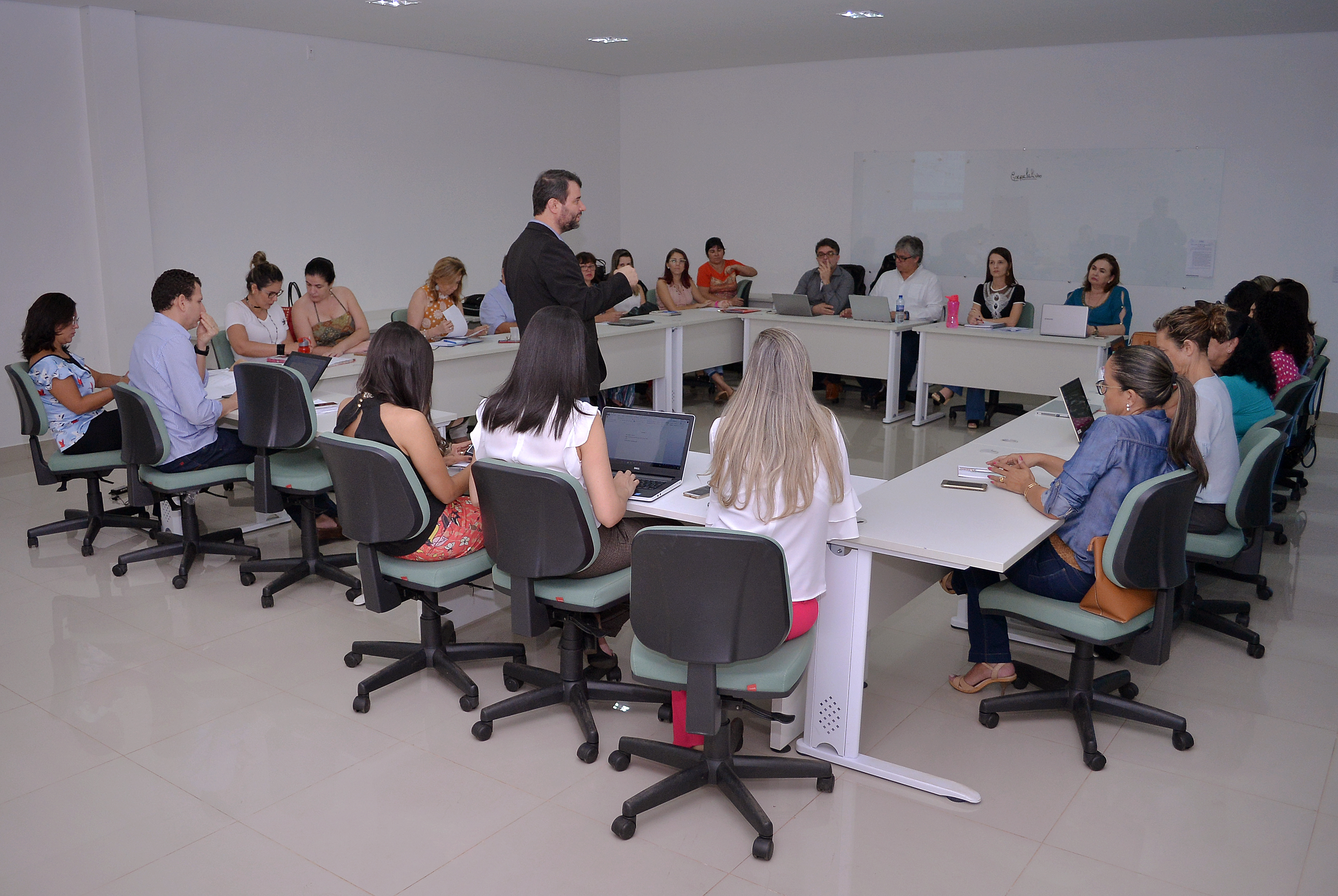 Novas linhas de cuidados para a Hanseníase são discutidas por especialistas em Palmas