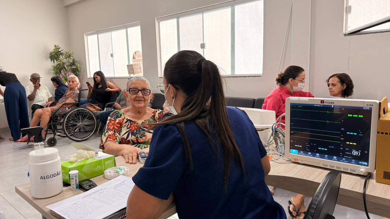 Grupo de idosos de Palmas participa de roda de conversa sobre crimes cometidos contra vulneráveis