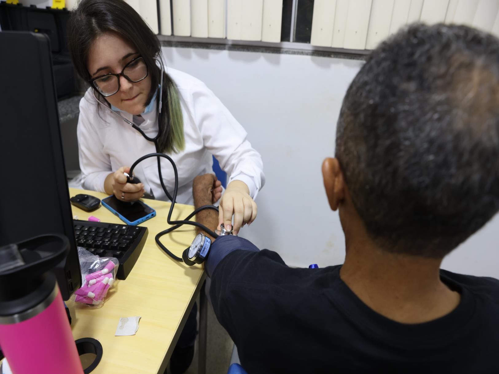 Da suspeita ao diagnóstico: o papel das unidades de saúde no atendimento à dengue, chikungunya e zika