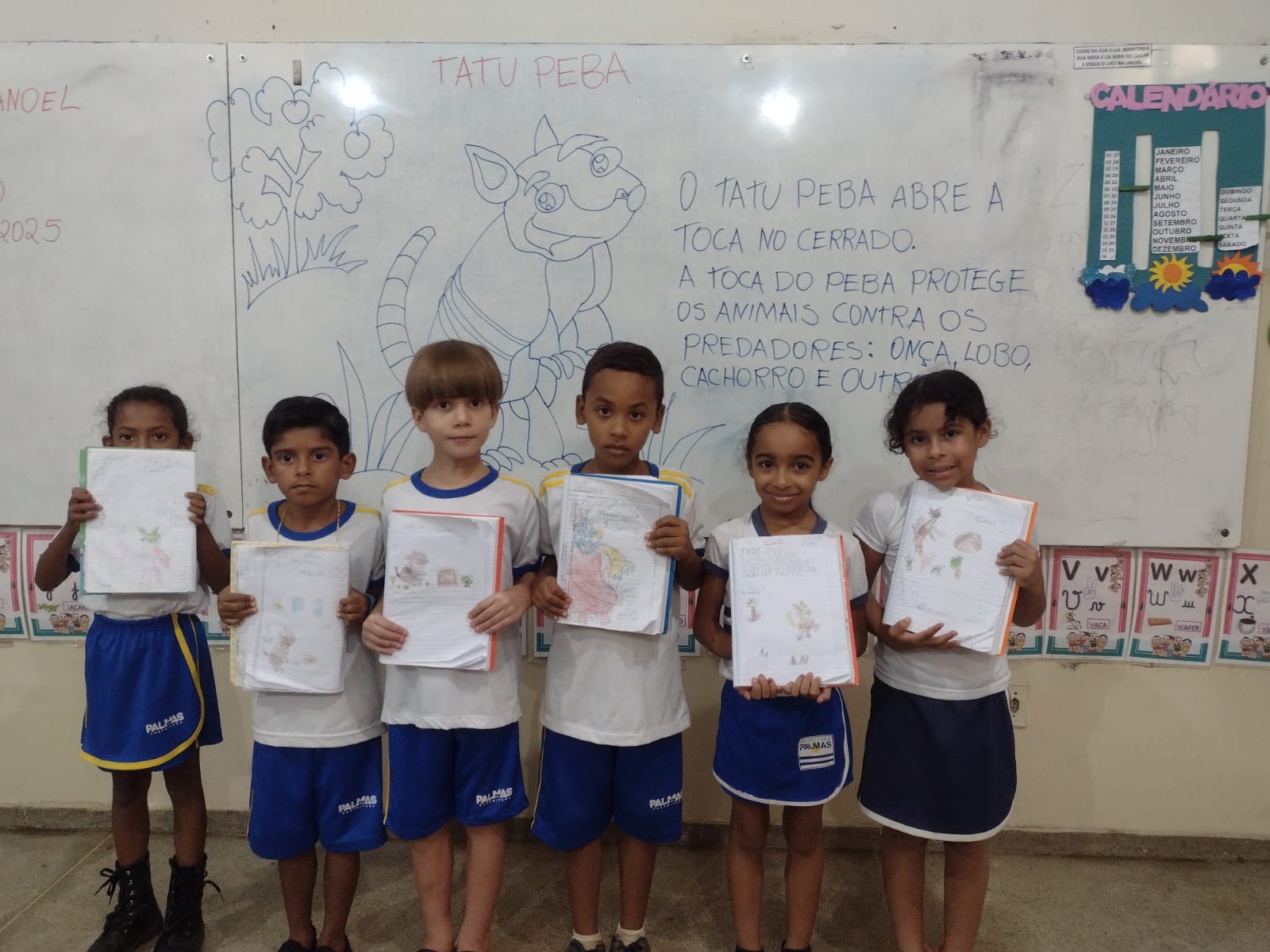 Dentre as dificuldades observadas pela equipe pedagógica das escolas estava a necessidade de ampliar o repertório de leitura das crianças e integrar diferentes linguagens