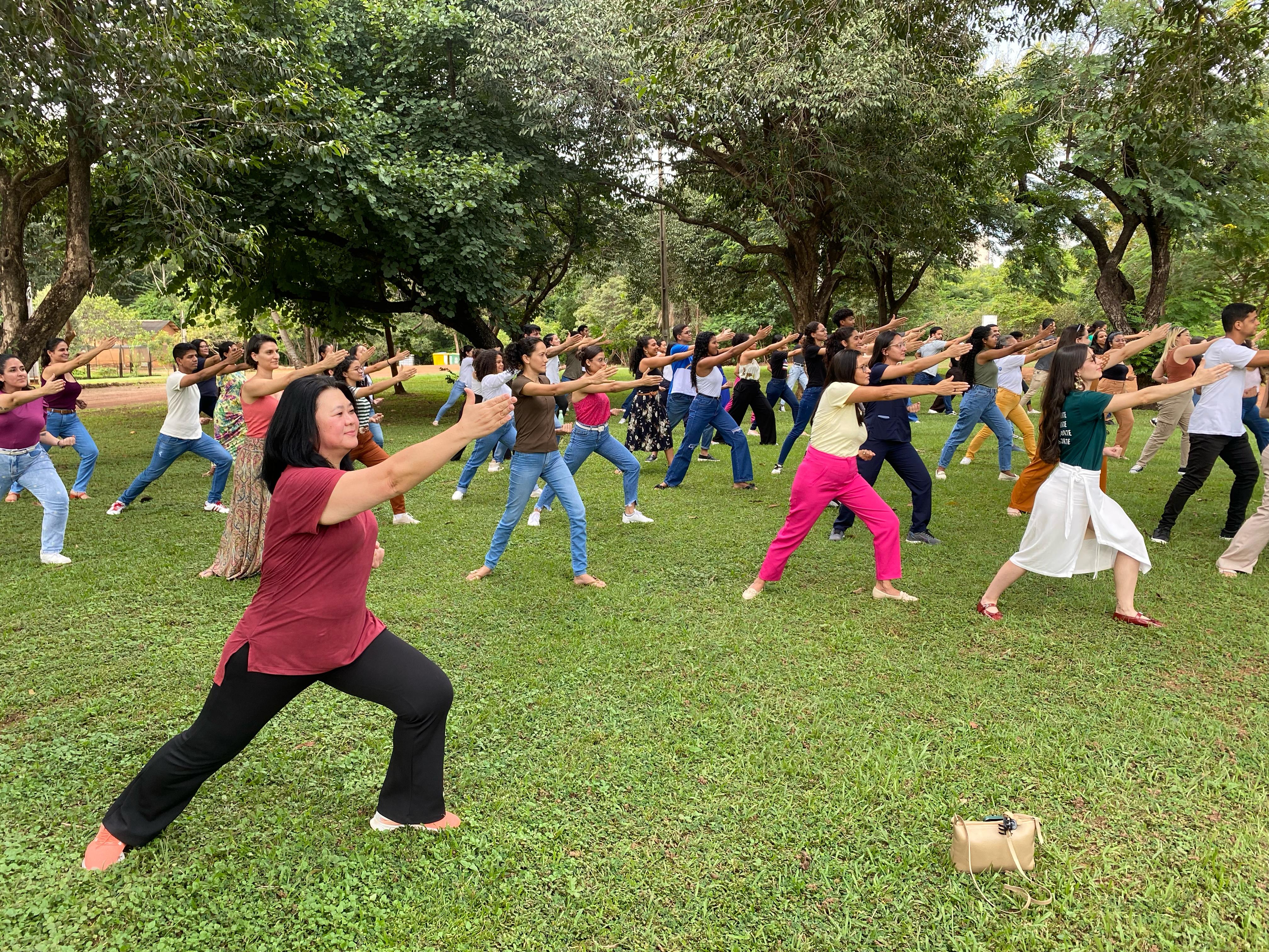 Acolhimento contou com a prática corporal chinesa Lian Gong, dinâmicas de integração e uma confraternização