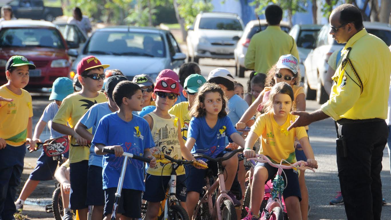 Escola Municipal Anne Frank recebe primeira ação do Maio Amarelo em Palmas