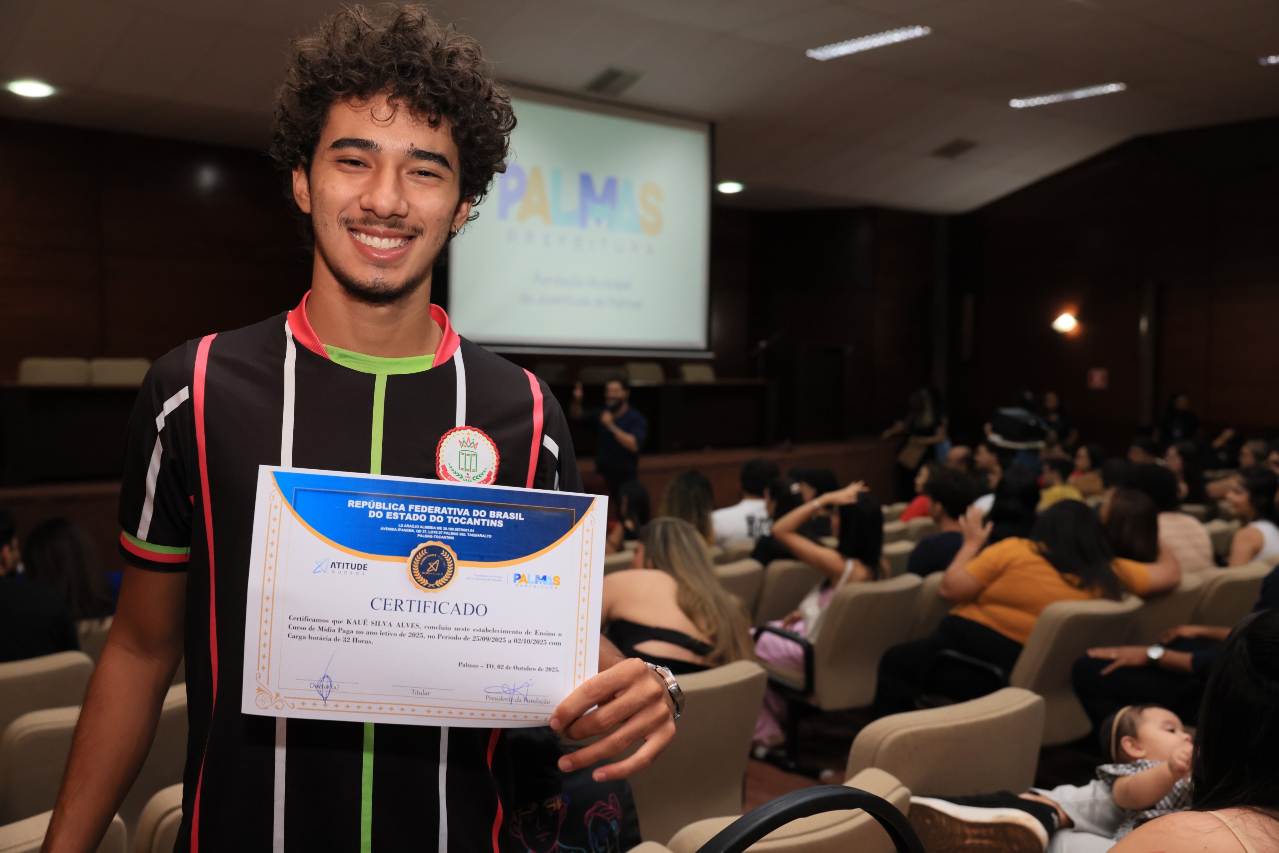 Com certificado em Tráfego Pago na mão, Kauê Silva Alves, de 19 anos,  celebra a formação que conecta teoria e prática para oportunidades no mercado digital