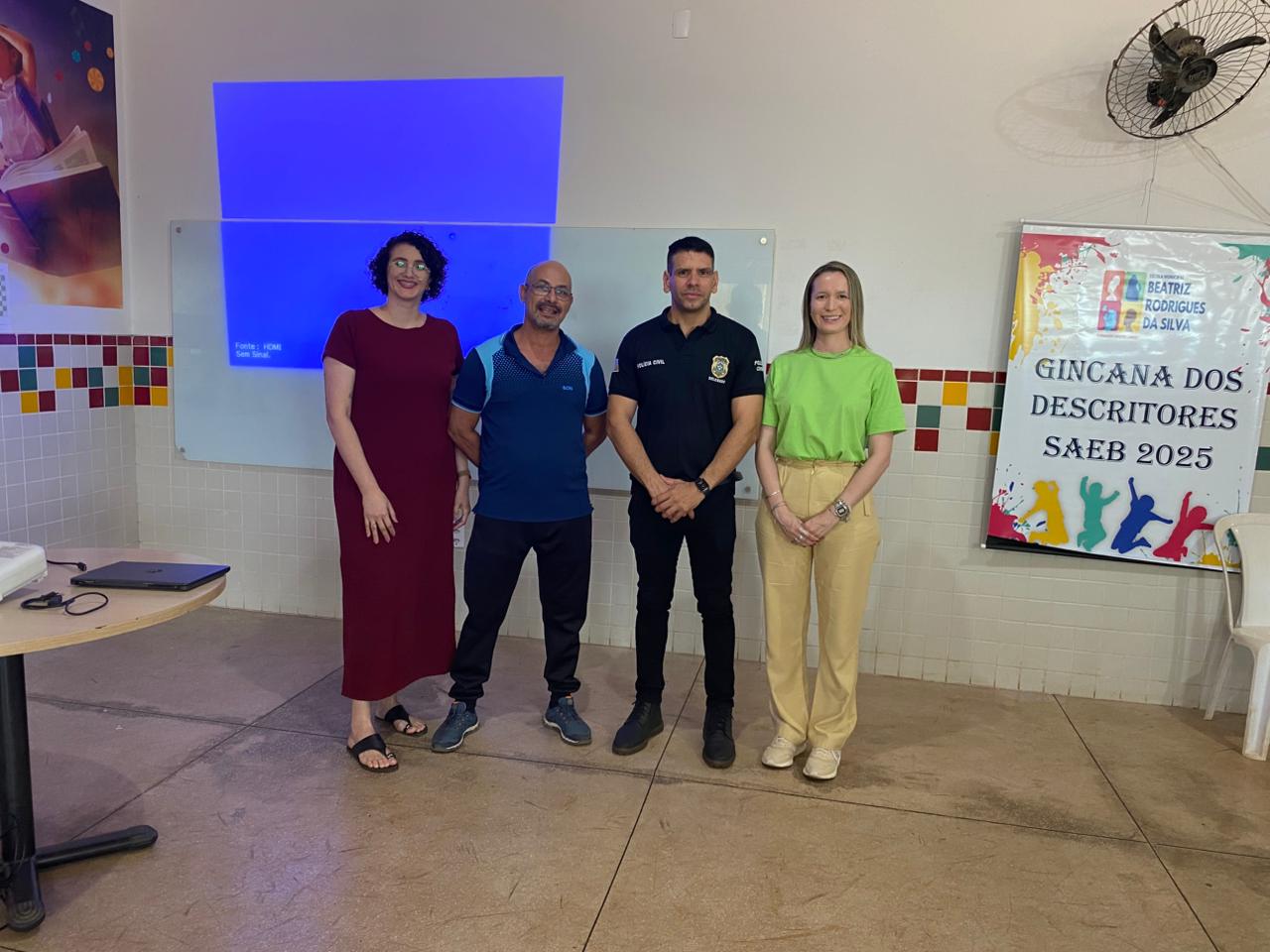 Delegado Wanderson Queiroz , diretor Renato Albuquerque e representantes das instituições parceiras no projeto