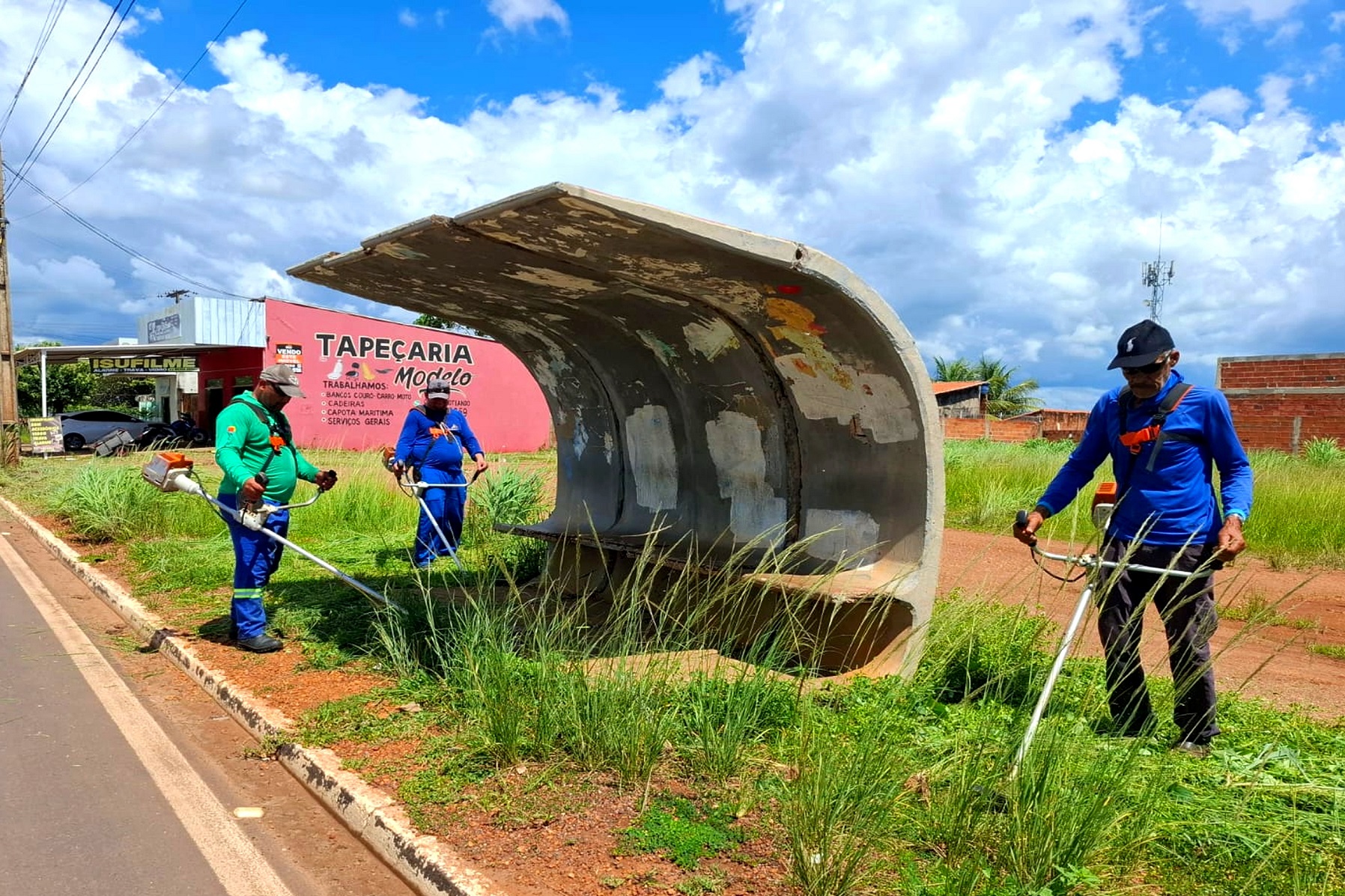 Setor Morada do Sol II volta a receber serviços de roçagem e tapa-buracos nesta sexta-feira, 6