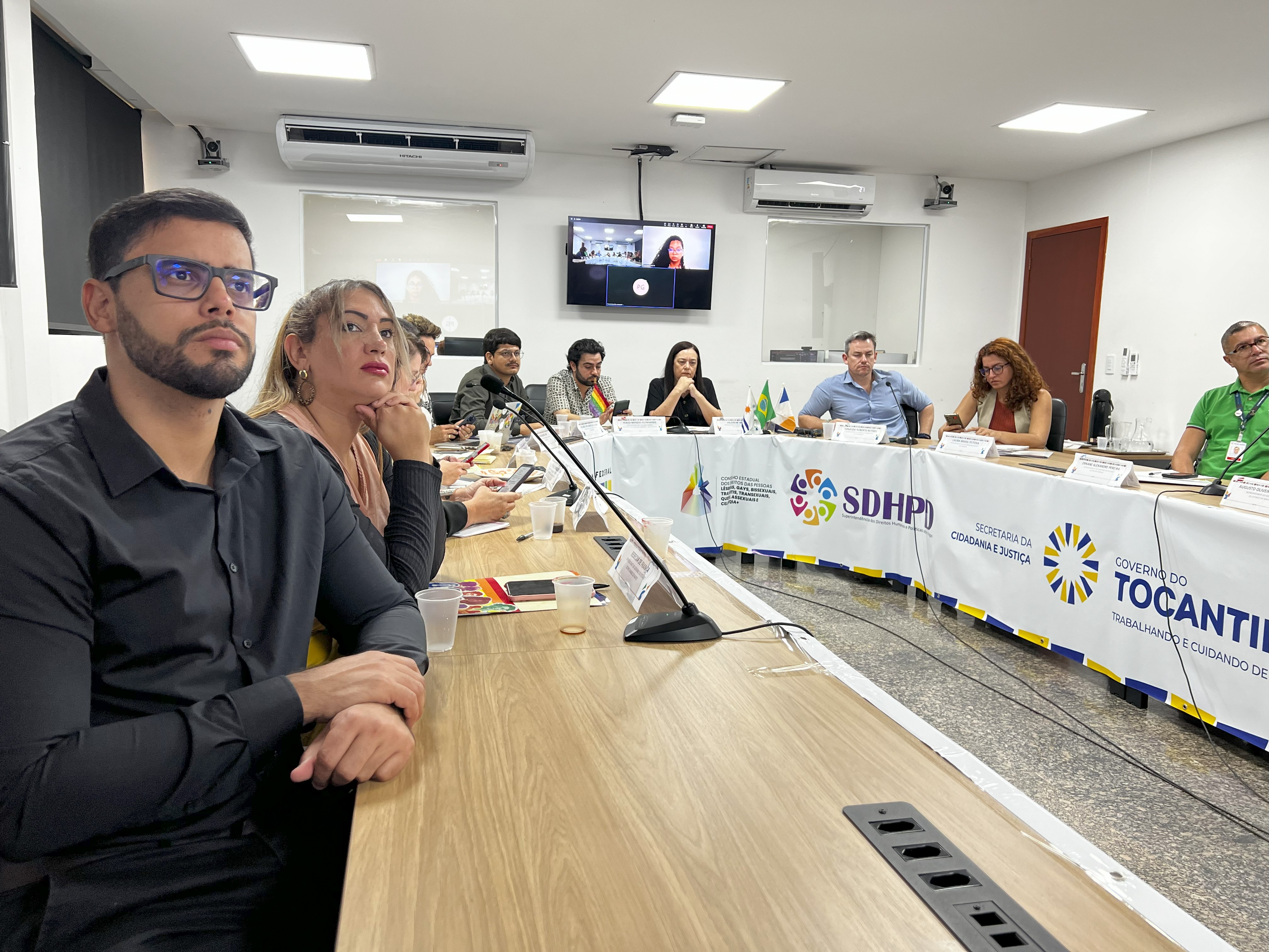 Presença municipal nas articulações nacionais: secretário José Eduardo de Azevedo acompanha discussões sobre políticas públicas voltadas à população LGBTQIAPN+.