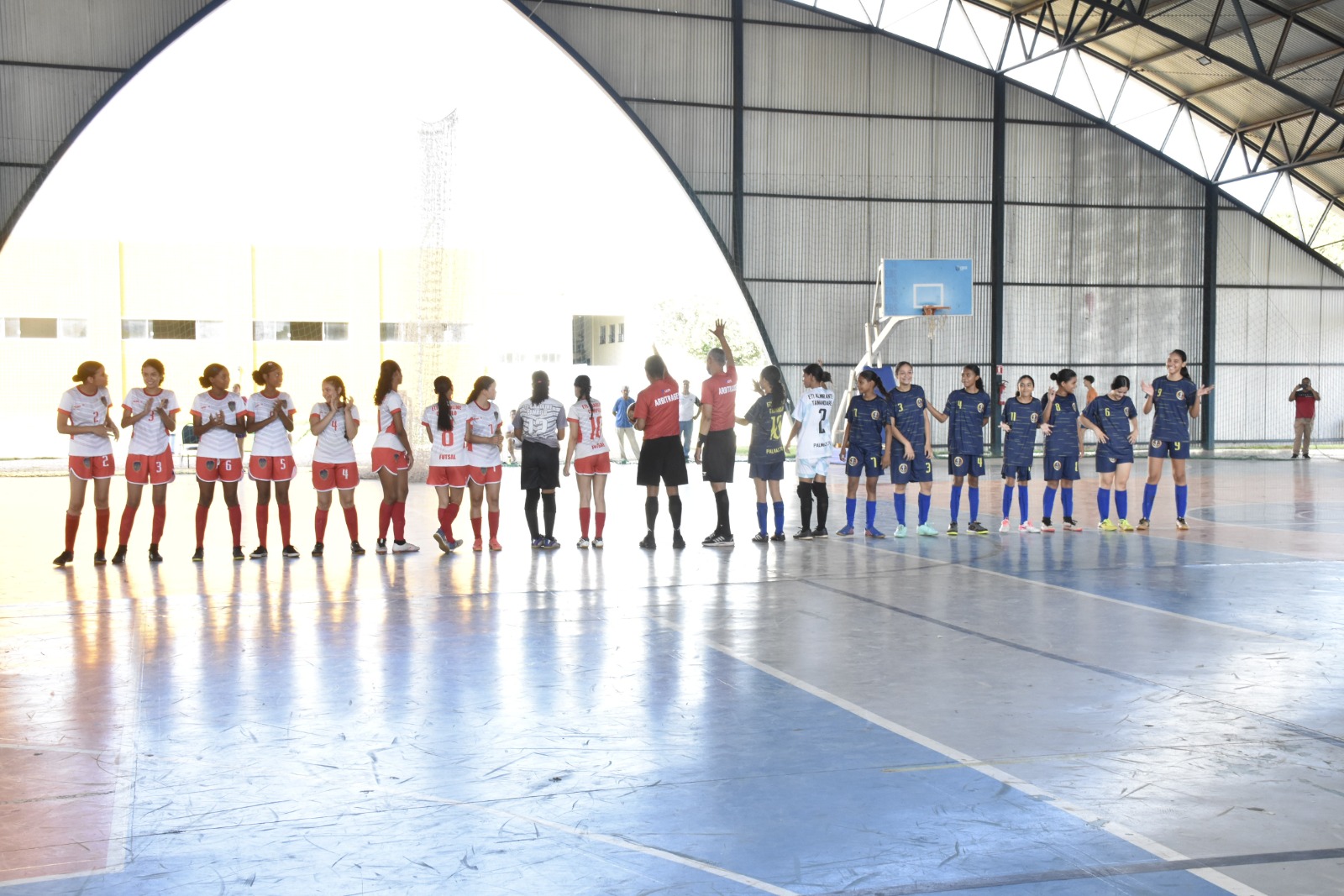 Duelo feminino marcou a rodada de finais entre as ETIs Caroline Campelo e Almirante tamandaré - Foto: José Neto (Maradona)