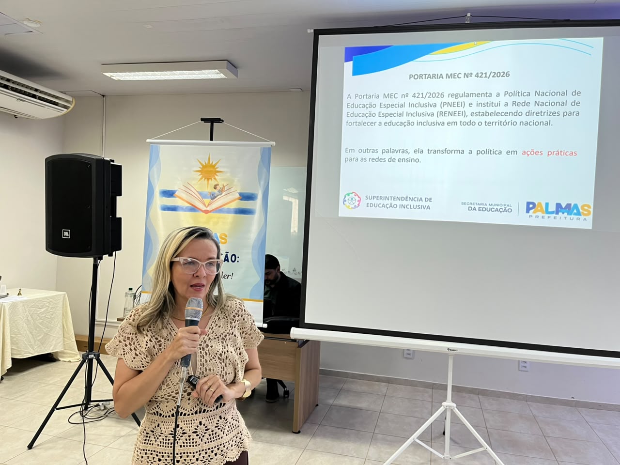 A superintendente de Educação Inclusiva, Francisca Vera Alves, enfatizou a importância da adaptação às novas normas federais - Foto: João Antonio Morais