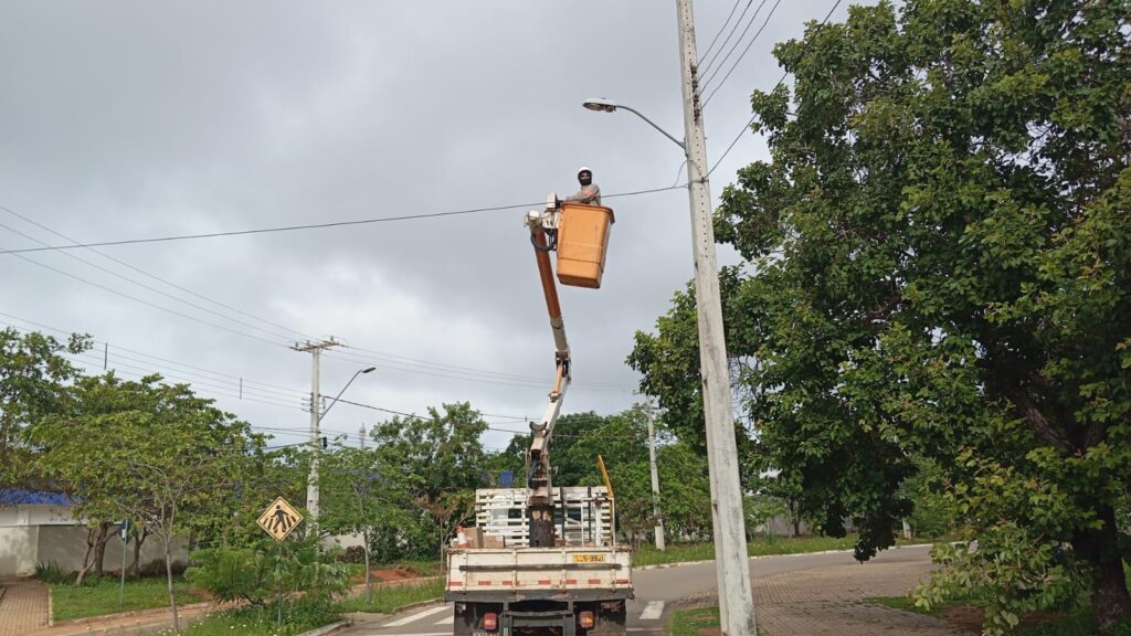 Melhorias no sistema de iluminação pública de Palmas fazem parte de pacote de ações da nova gestão