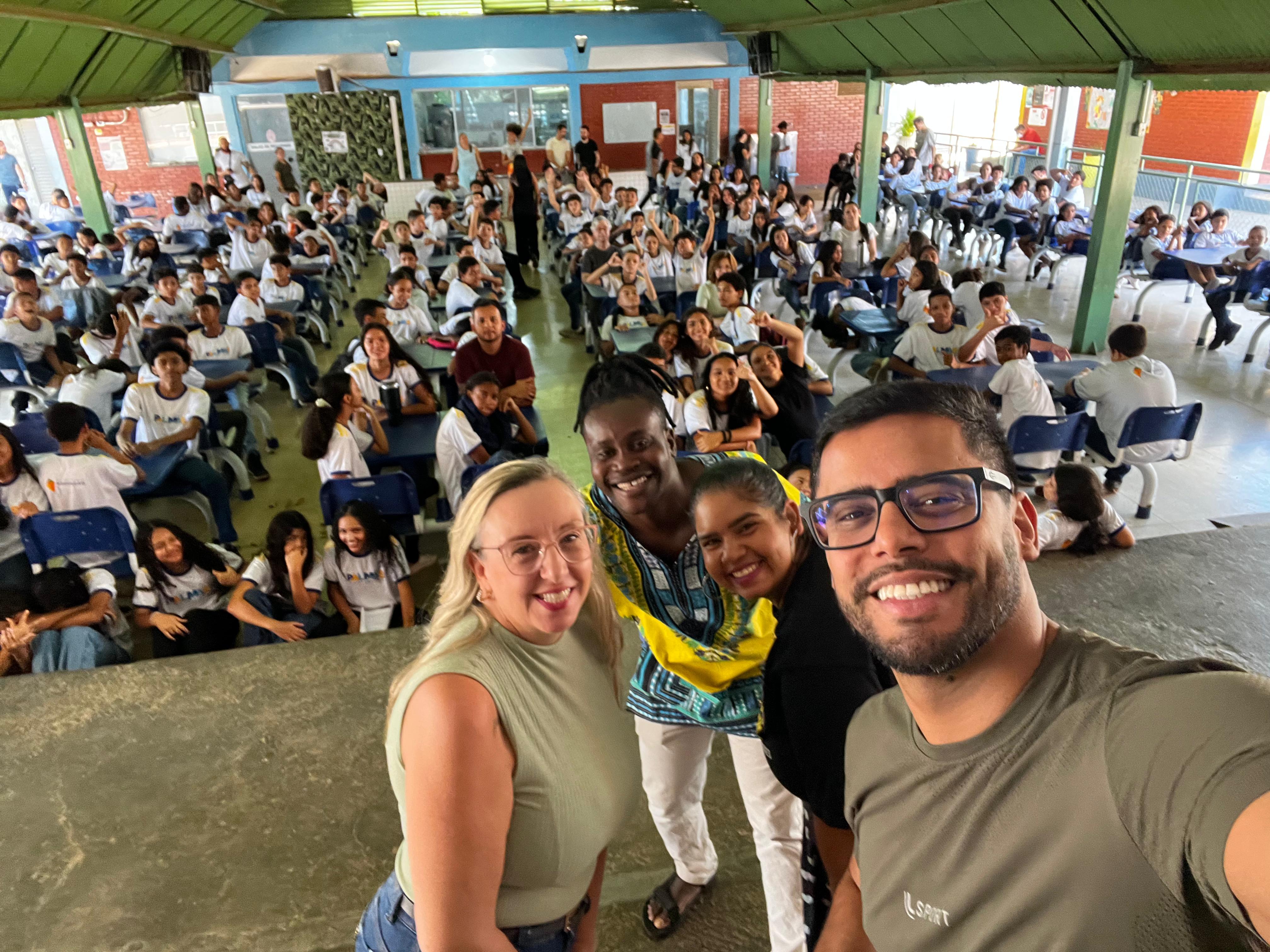 A palestra realizada na ETI Luiz Gonzaga, na 503 Norte, reuniu cerca de 150 estudantes e integrou a programação da Semana da Diversidade da escola.