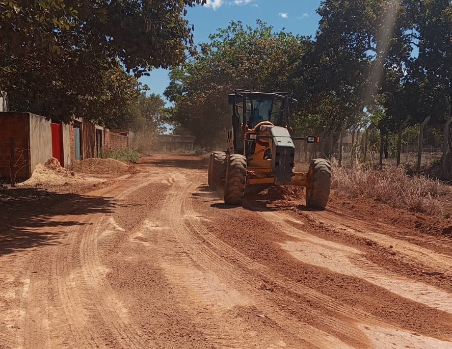 Setor Fumaça recebe serviços de manutenção de vias da Prefeitura de Palmas