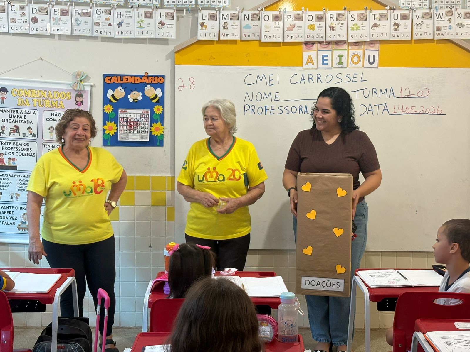 Cmei Carrossel celebra aniversário de 12 anos com campanha solidária