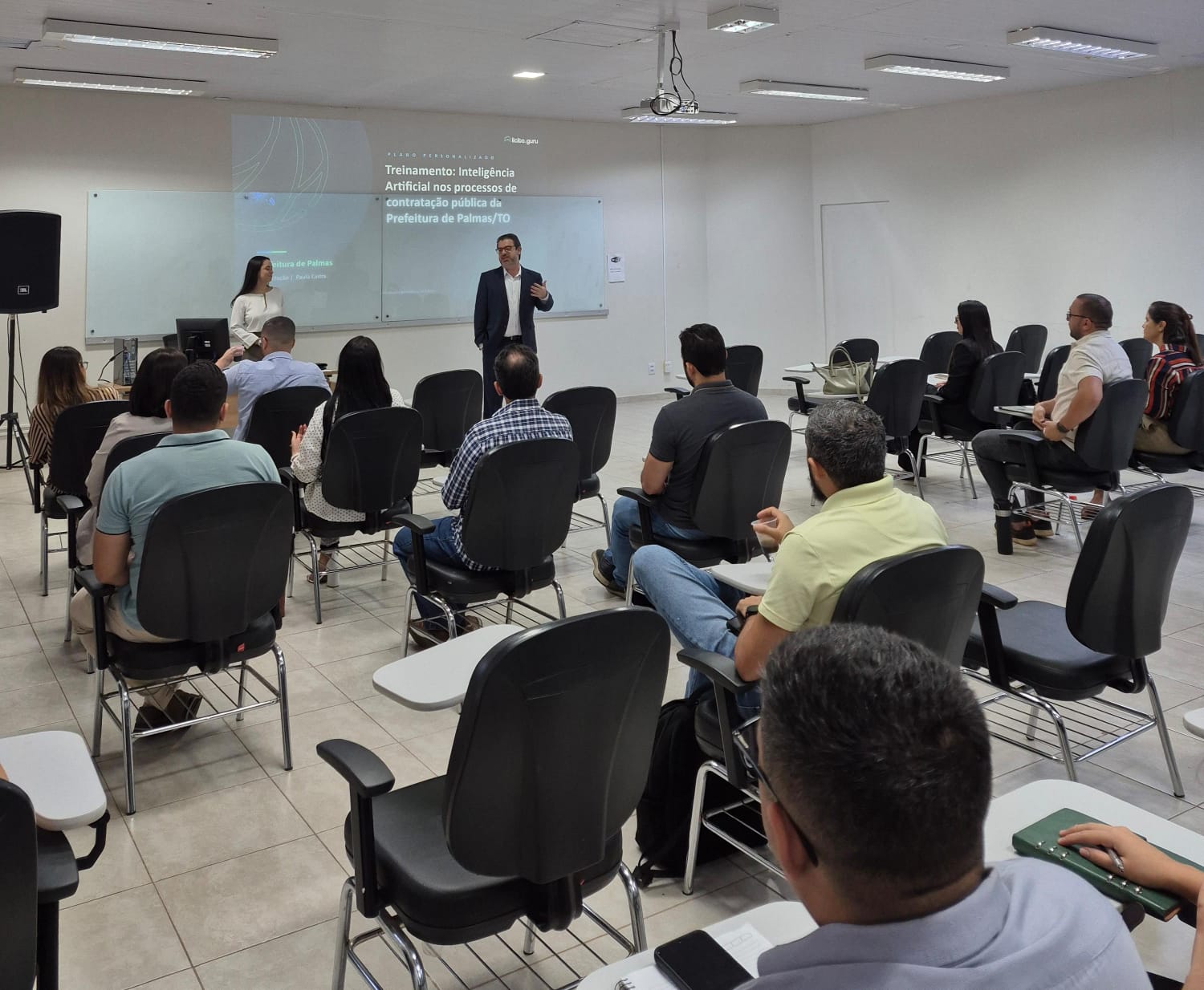 Servidores da Prefeitura de Palmas participam de treinamento da plataforma Licito Guru, ferramenta de inteligência artificial para o planejamento nas contratações públicas