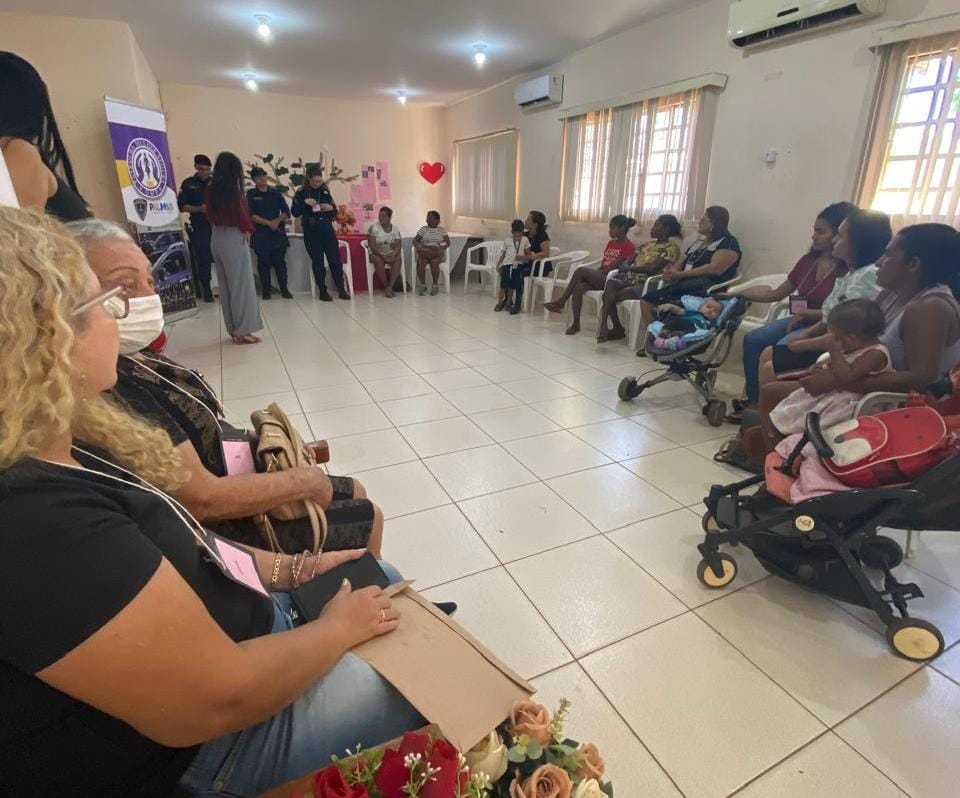 Cras Krahô promove 'Café com Direito à Conversa' em parceria com a Patrulha Mulher Segura