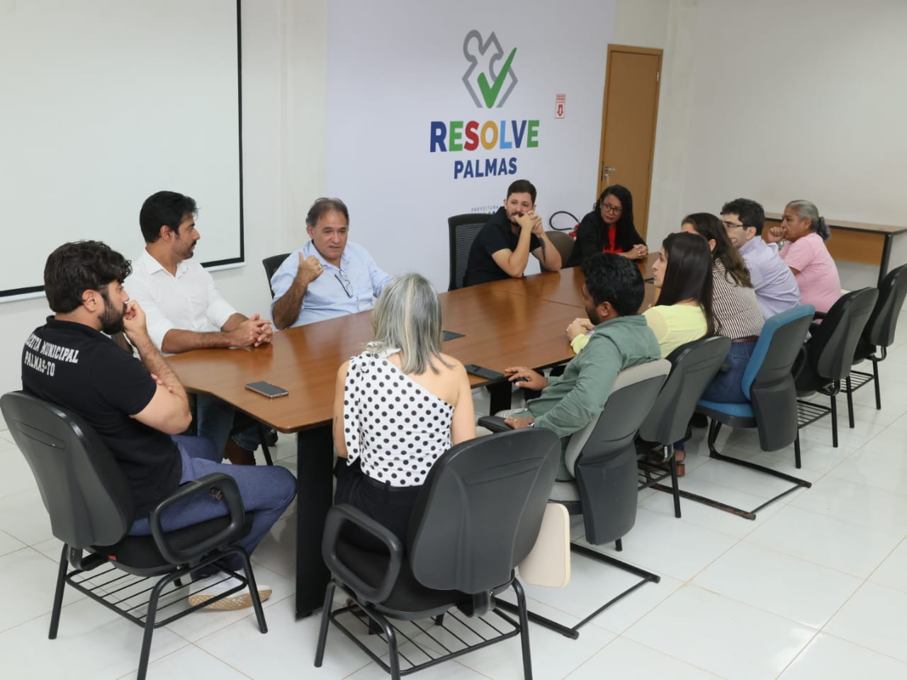Equipe da Secretaria da Fazenda e Transformação Digital visita unidades do Resolve Palmas e busca integração na prestação de serviços
