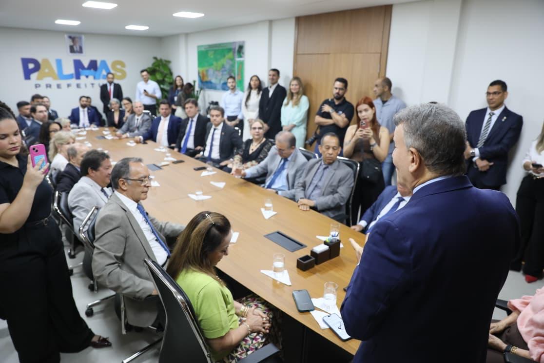 Evento contou ainda com a presença de desembargadores, juízes de direito, da subdefensora pública-geral, Estellamaris Postal, secretários municipais, dentre outras autoridades
