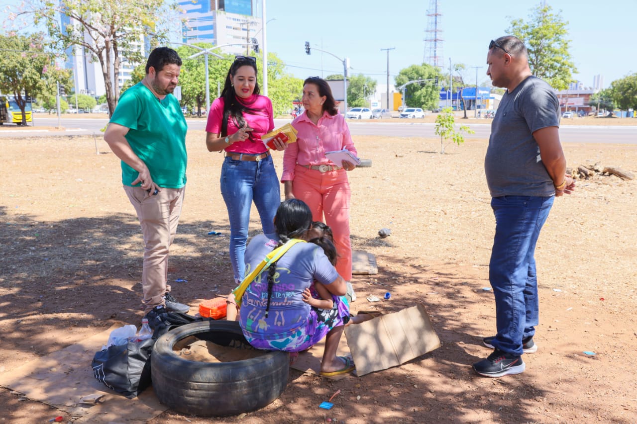 Equipe técnica da Secretaria Municipal de Ação Social ( Semas) oferece orientações sobre as medidas necessárias à proteção das crianças e adolescentes